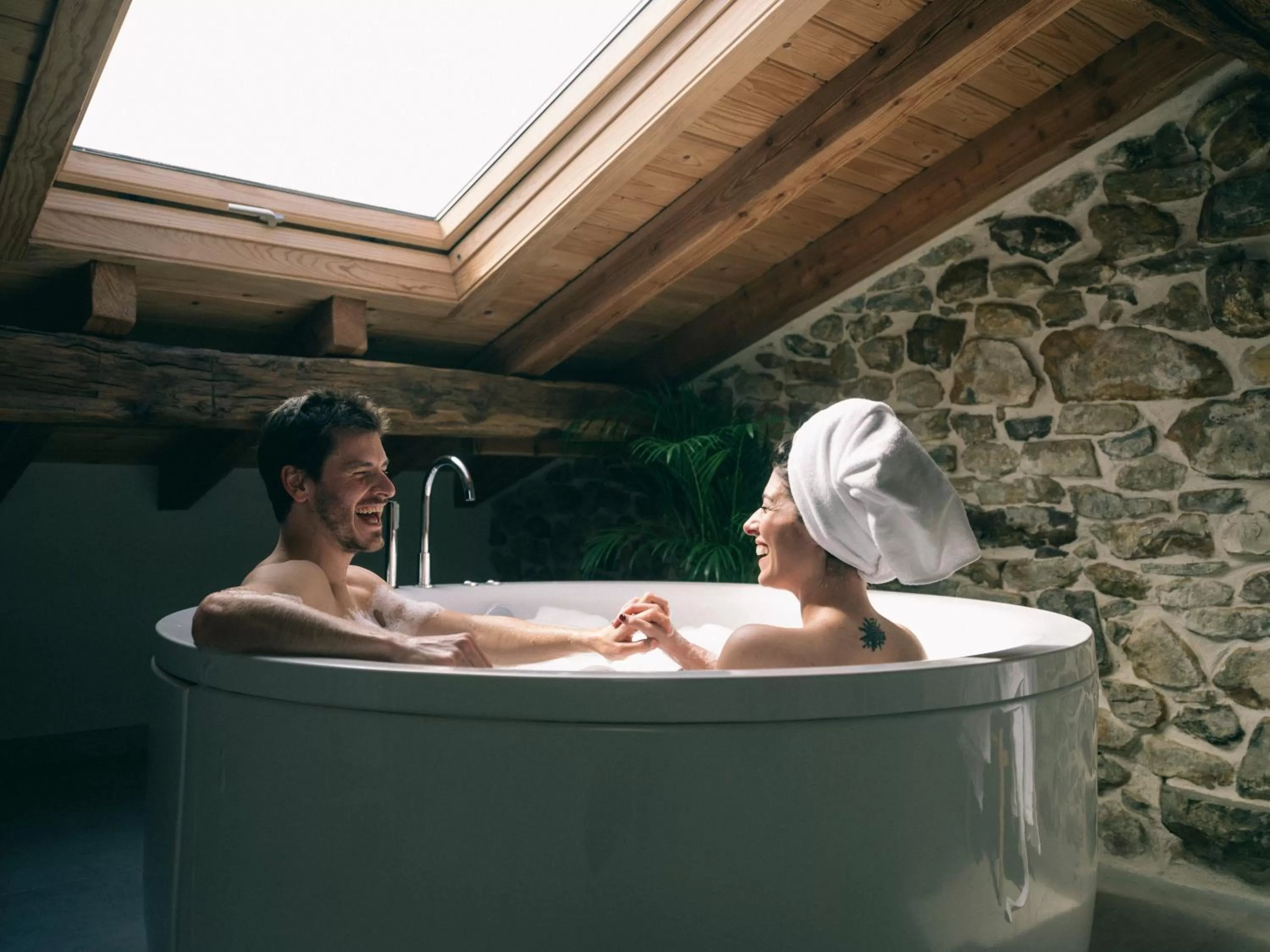Hot Tub in Hotel Nafarrola - Gastronomy & Wine