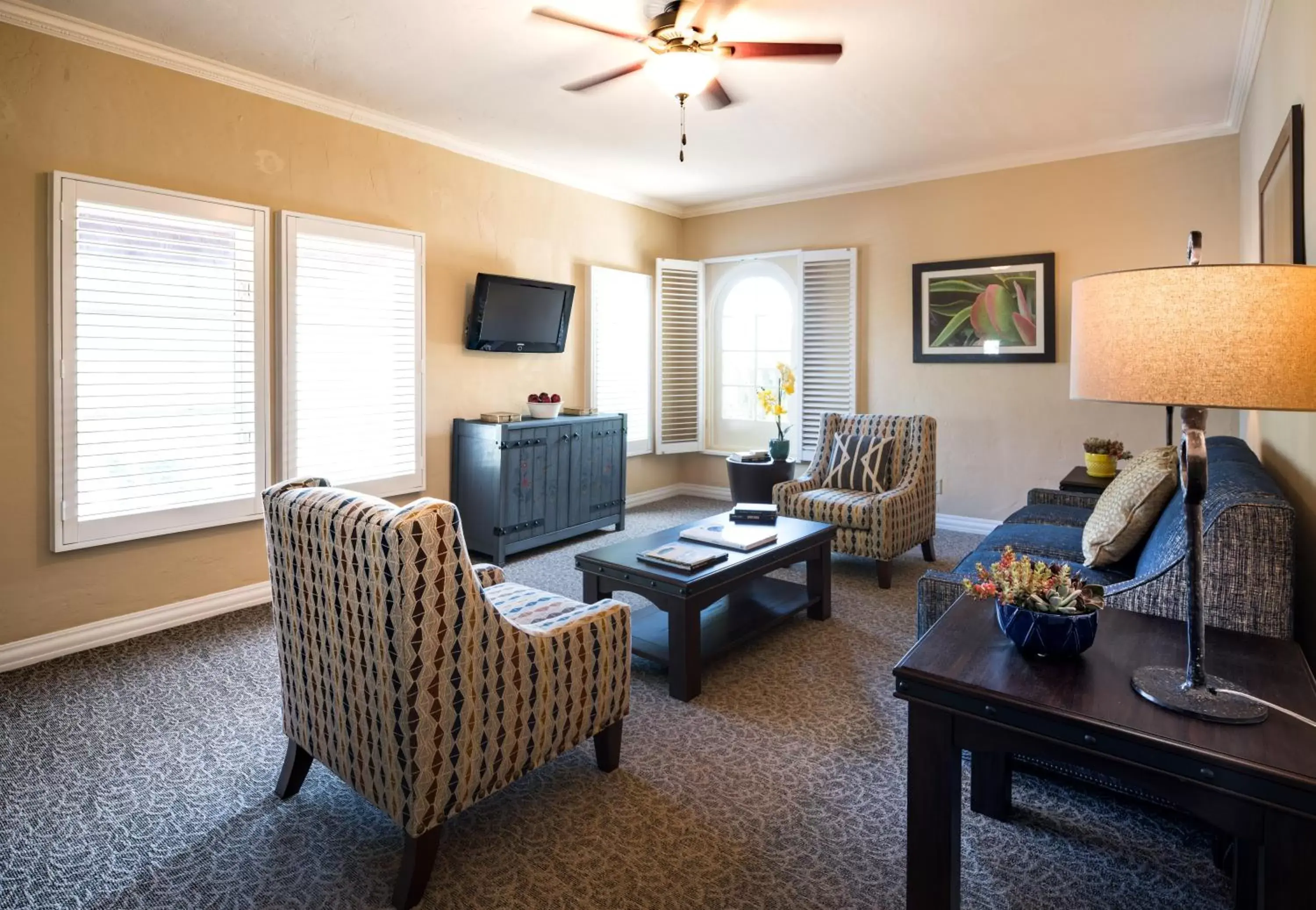 Deluxe Two-Bedroom Suite in El Cordova Deluxe Two-Bedroom Suite in El Cordova