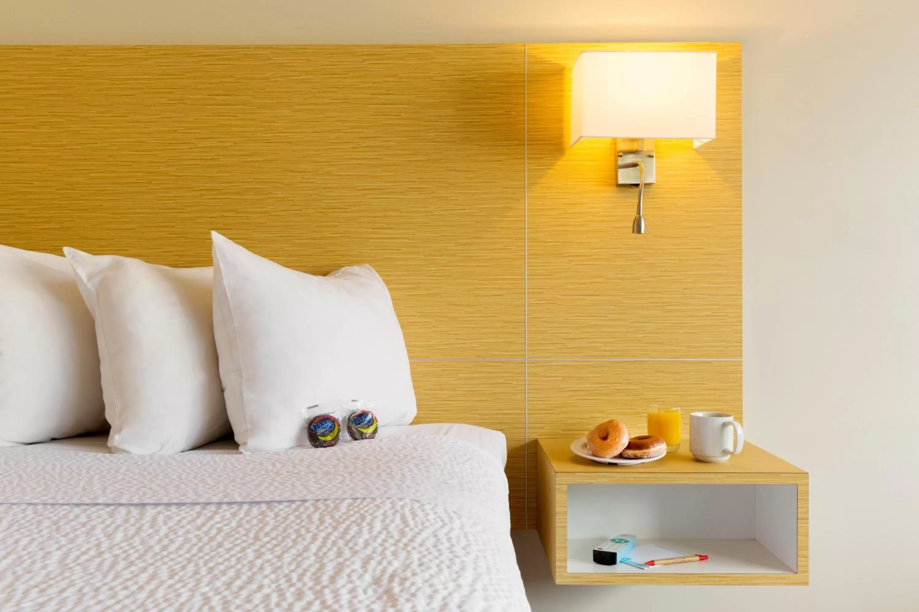 Bed in The Thunderbird Inn