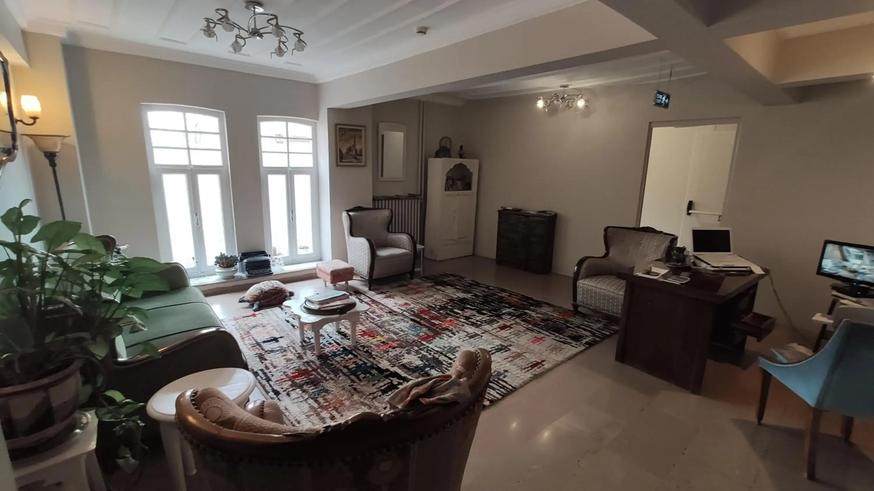 Living room in Turkoman Hotel