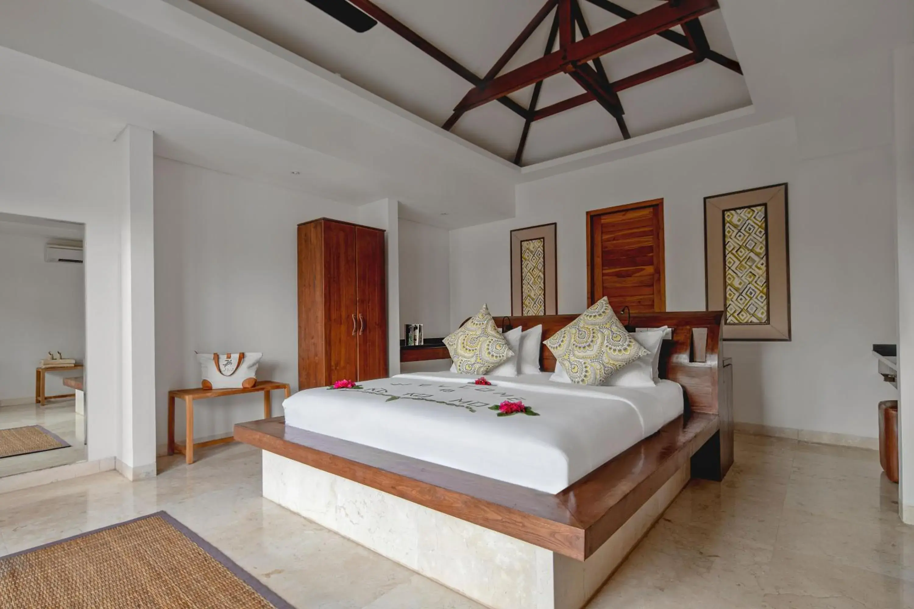 Bed in Kokomo Resort Gili Gede