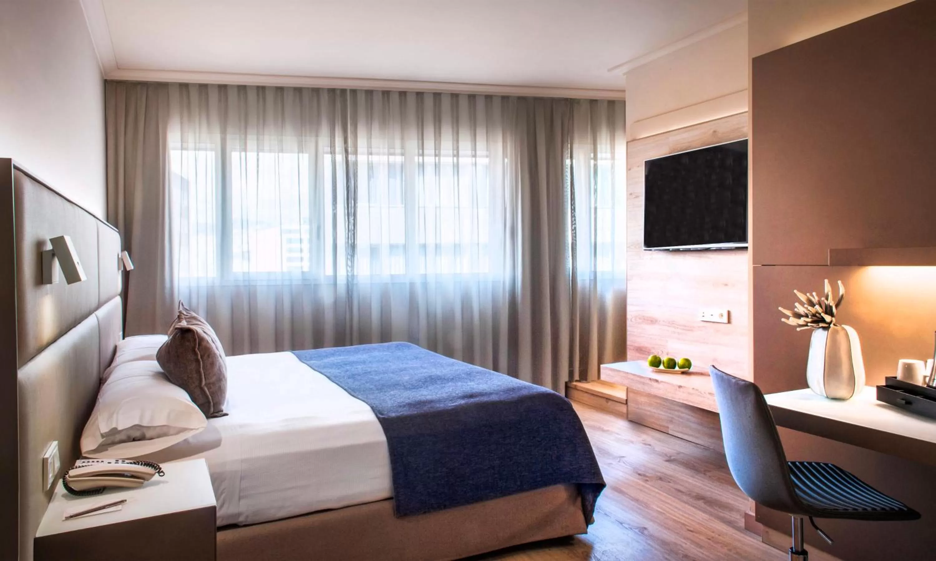 Bedroom, Bed in Sallés Hotel Pere IV