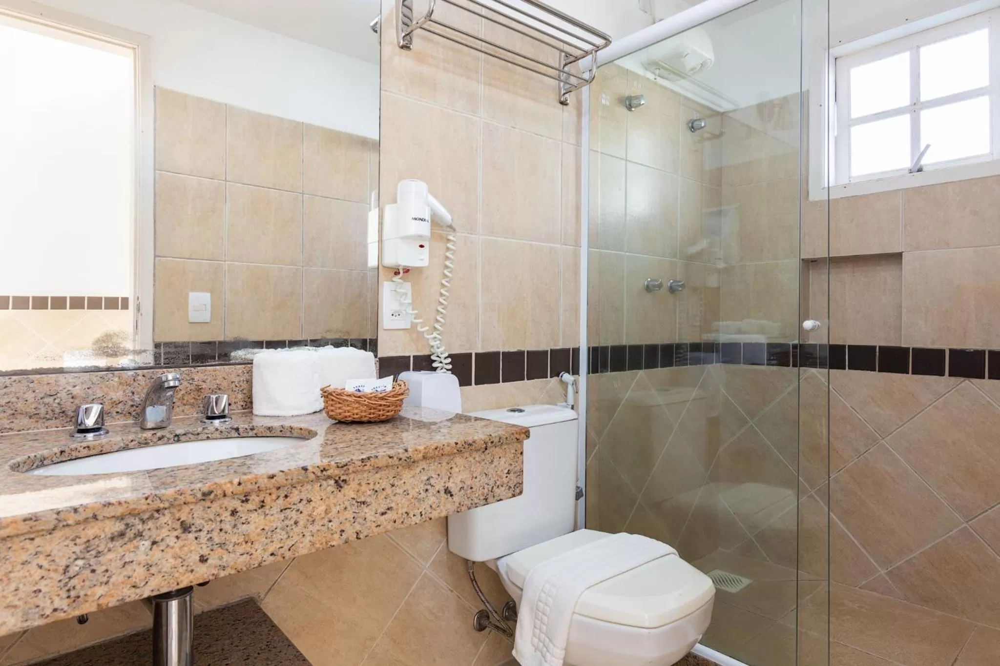 Shower in Hotel Miratlantico Búzios