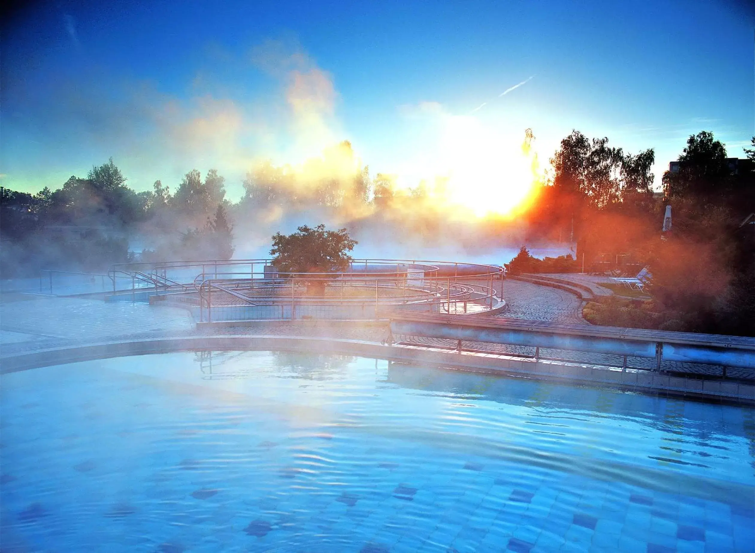 Swimming Pool in Hotel Juwel