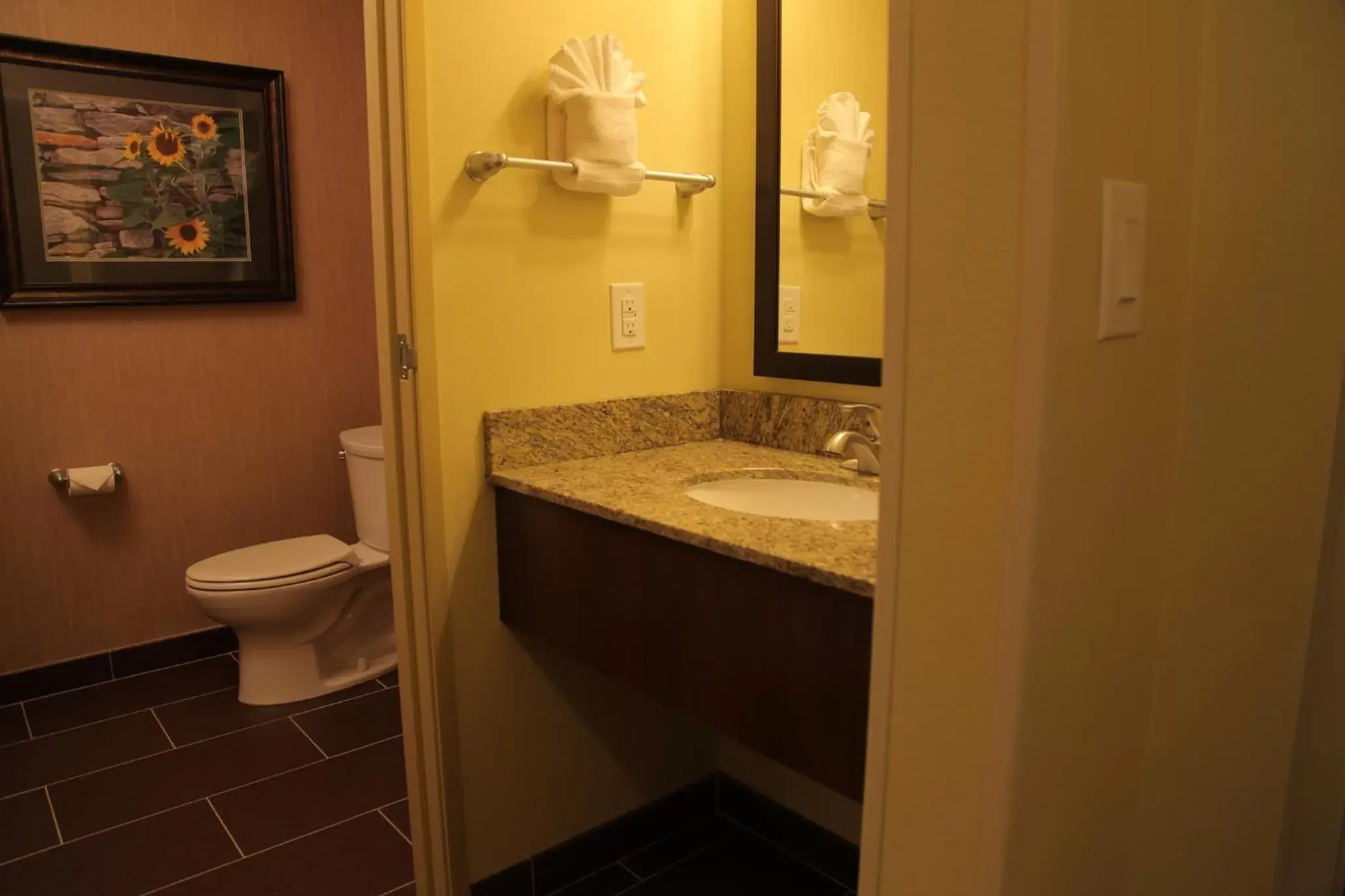 Bathroom in Little Missouri Inn & Suites New Town