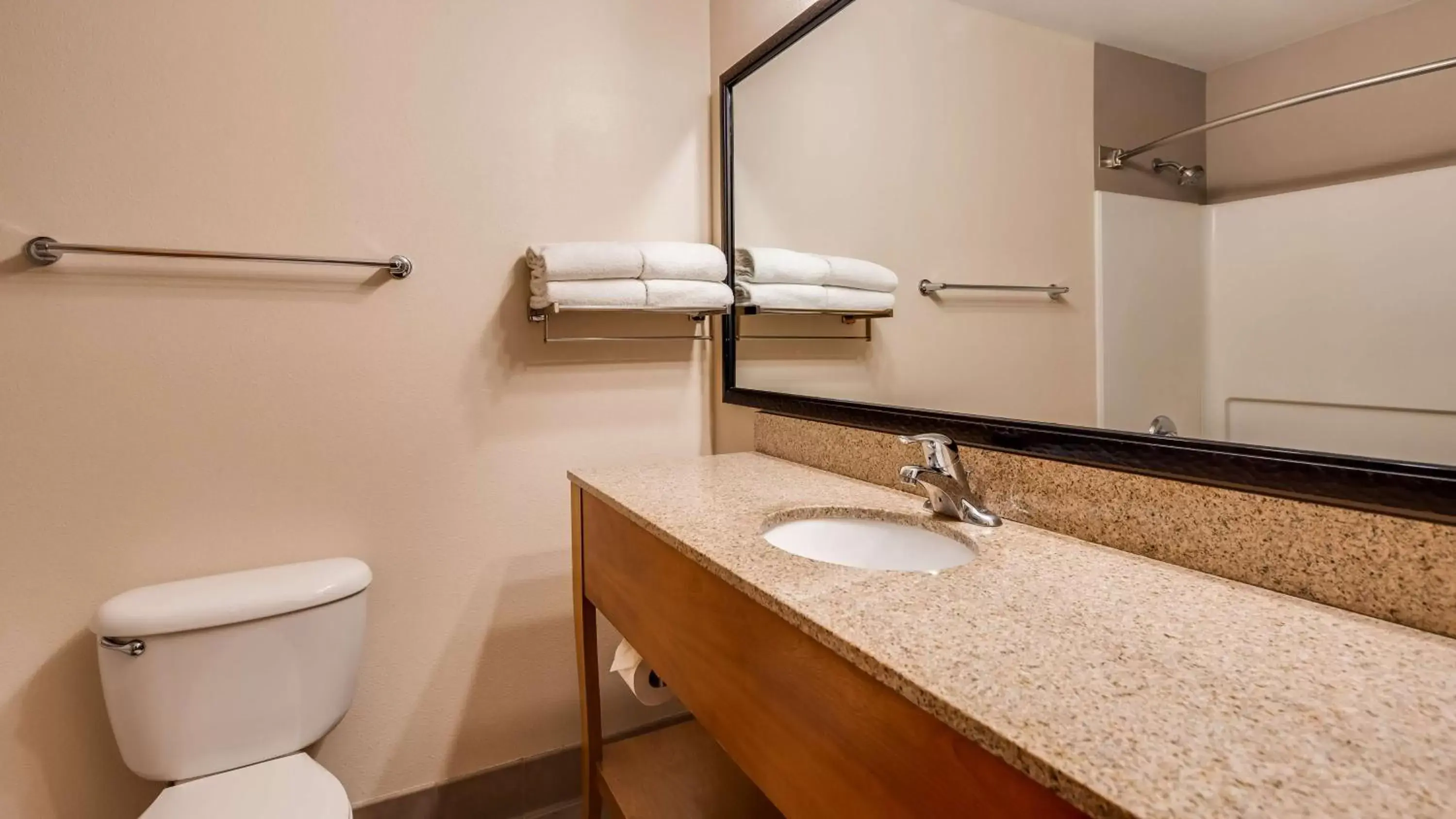 Bathroom in Best Western Moriarty Heritage Inn