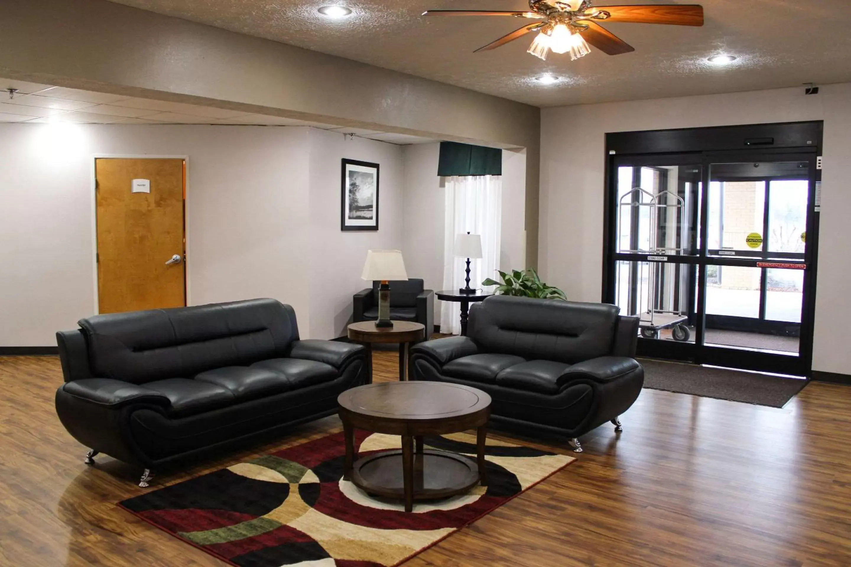 Lobby or reception, Seating Area in Quality Inn - Clinton Knoxville North