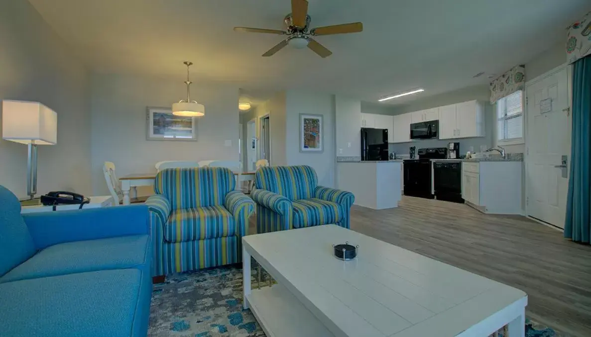 Kitchen or kitchenette in Atlantic Beach Resort, a Ramada by Wyndham