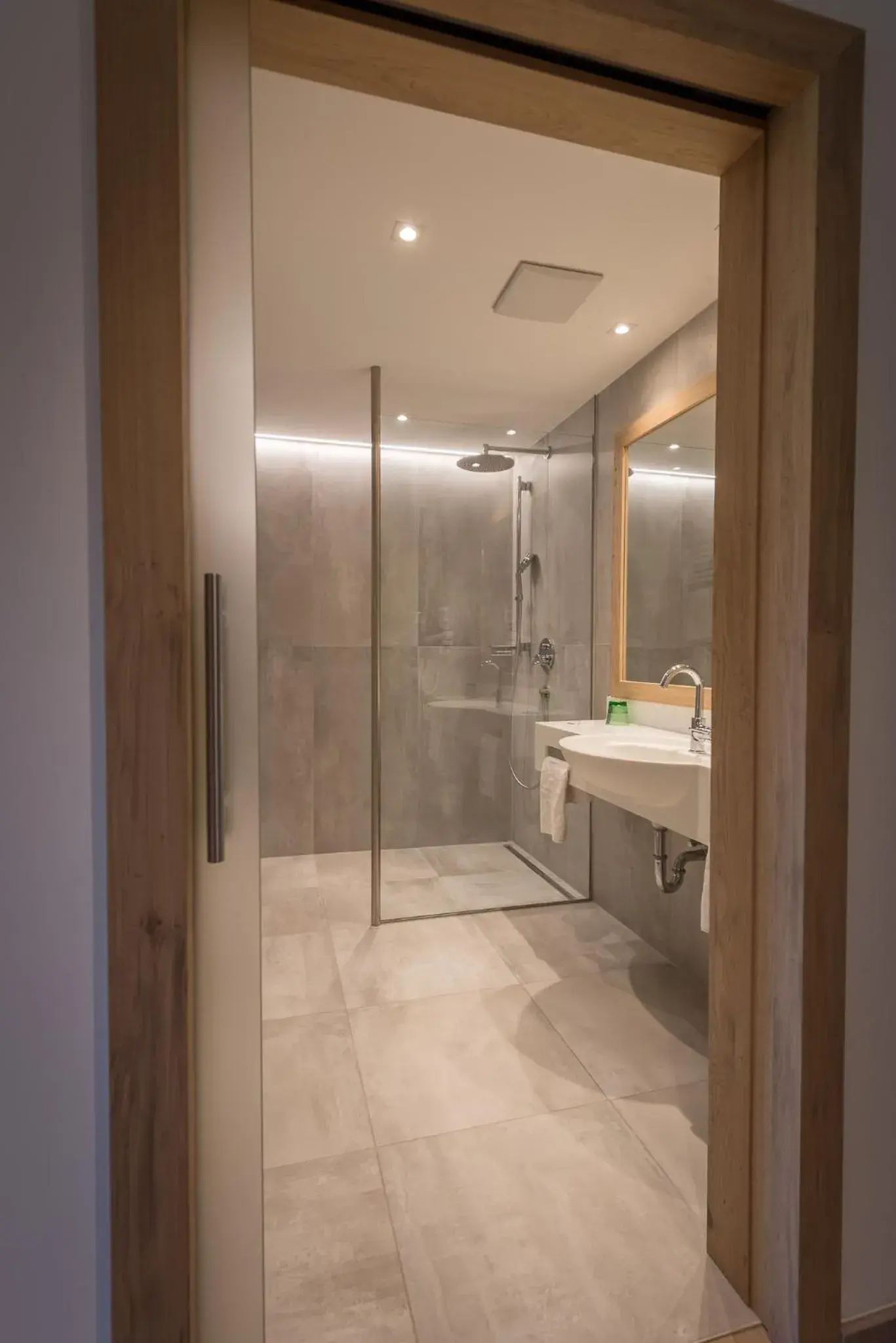 Shower, Bathroom in Hotel Gasthof Mostwastl