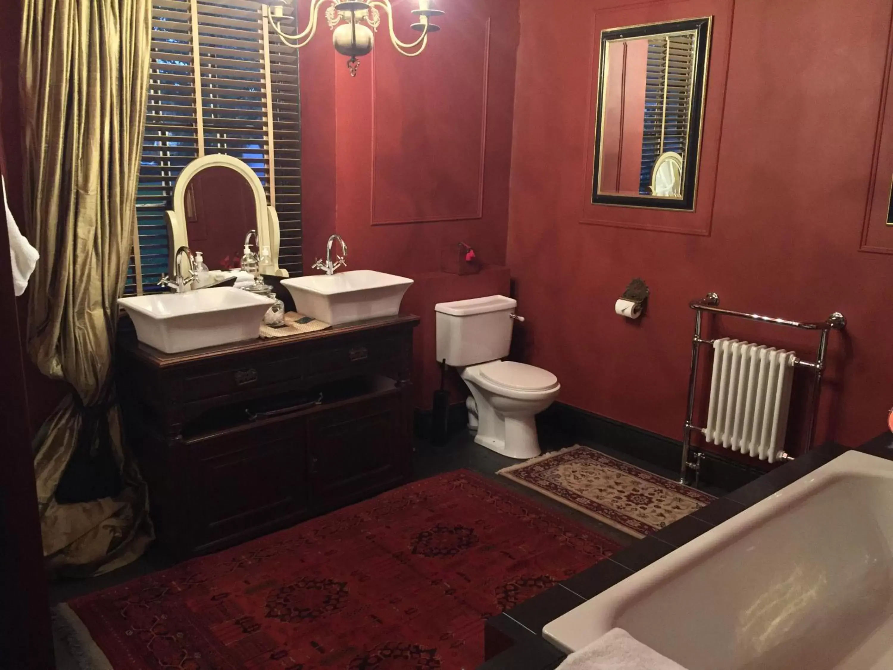 Bathroom in The Fox and Hounds