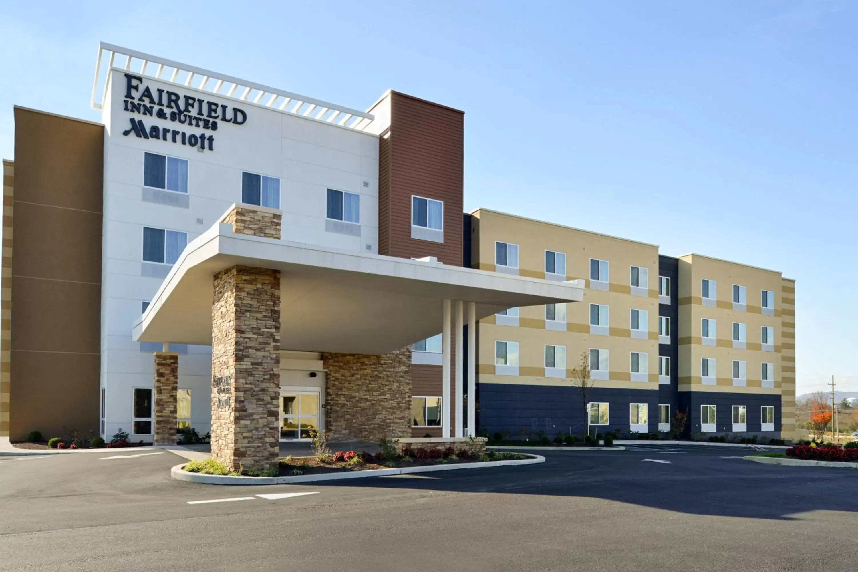 Property Building in Fairfield Inn & Suites by Marriott Martinsburg