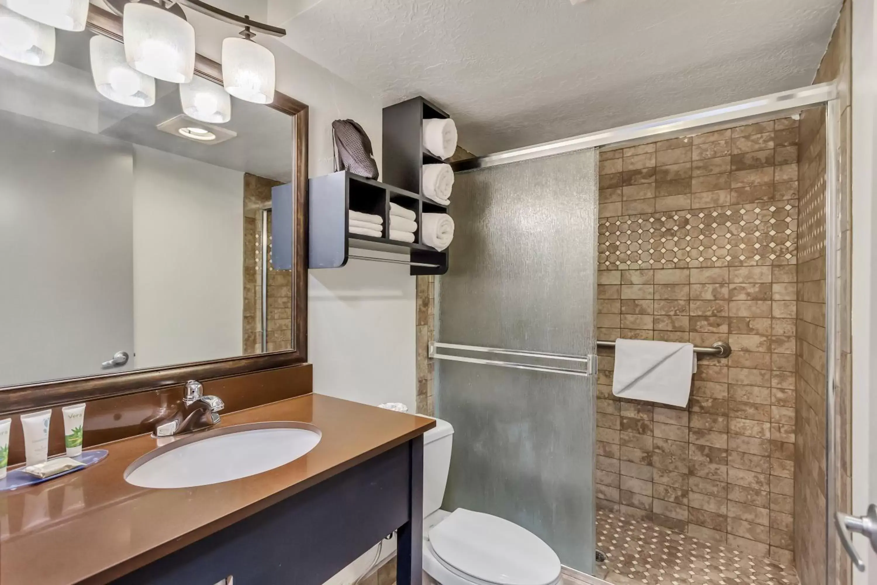 Bathroom in Park Inn by Radisson Salt Lake City -Midvale