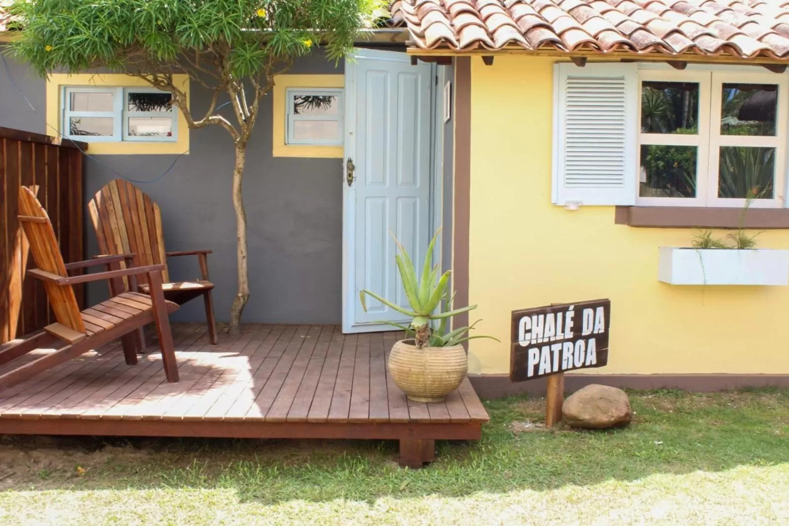 Facade/entrance in Pousada dos Hibiscus