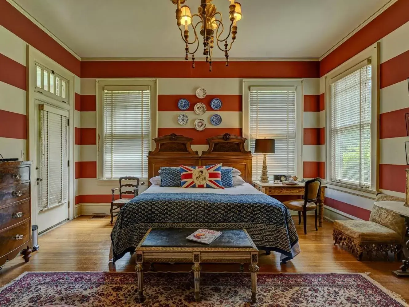 Classic Triple Room in The English Merchant's Inn Classic Triple Room in The English Merchant's Inn