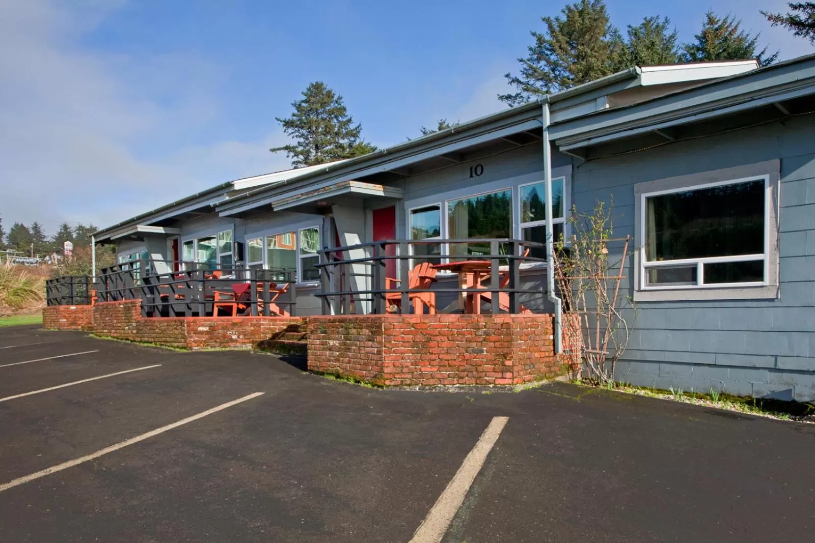 Property Building in Agate Beach Motel