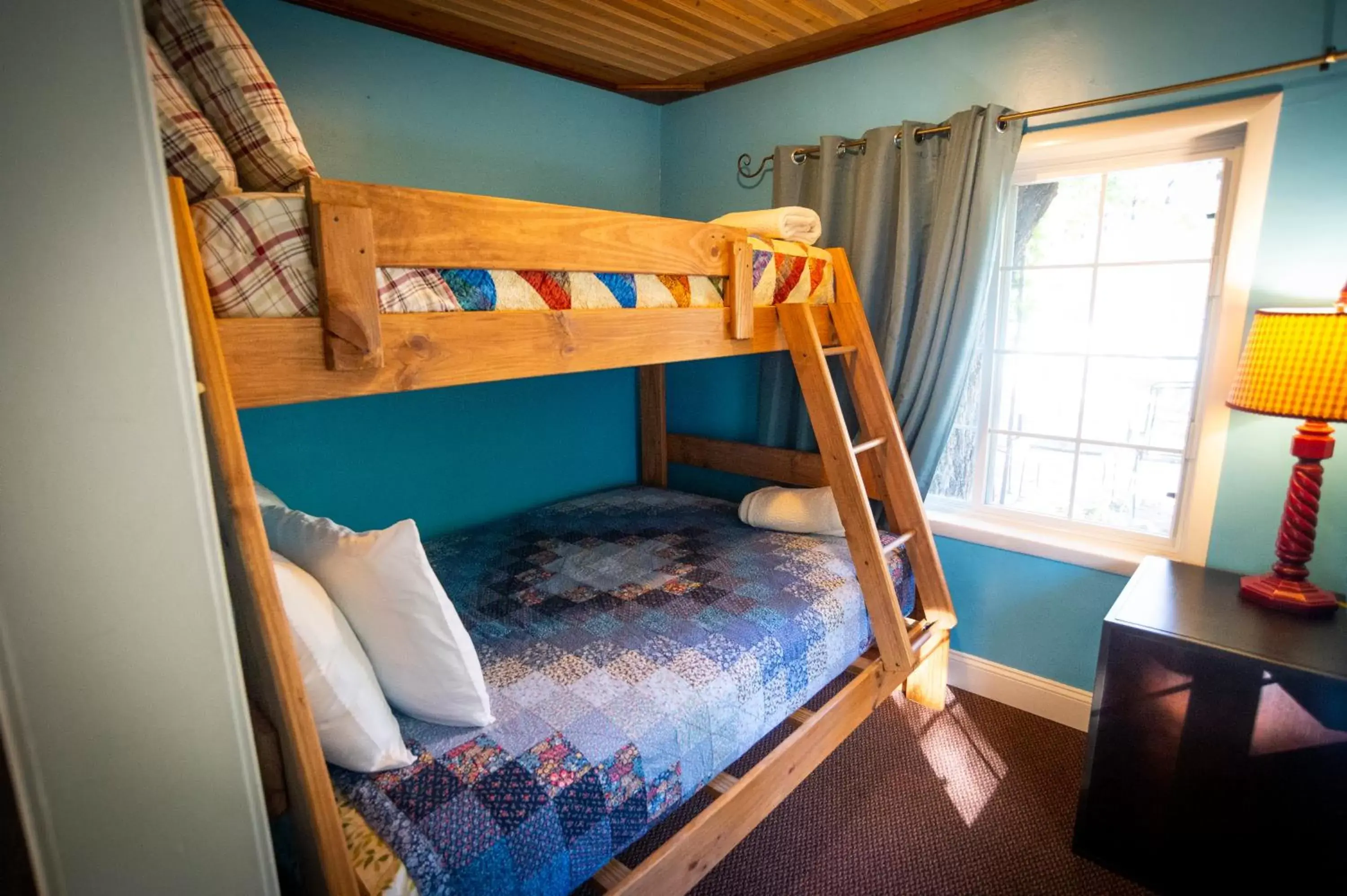 Bunk Bed in Sherwood Court Cottages