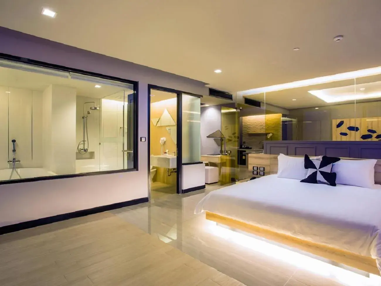 Bedroom, Bed in Tsix5 Phenomenal Hotel Pattaya