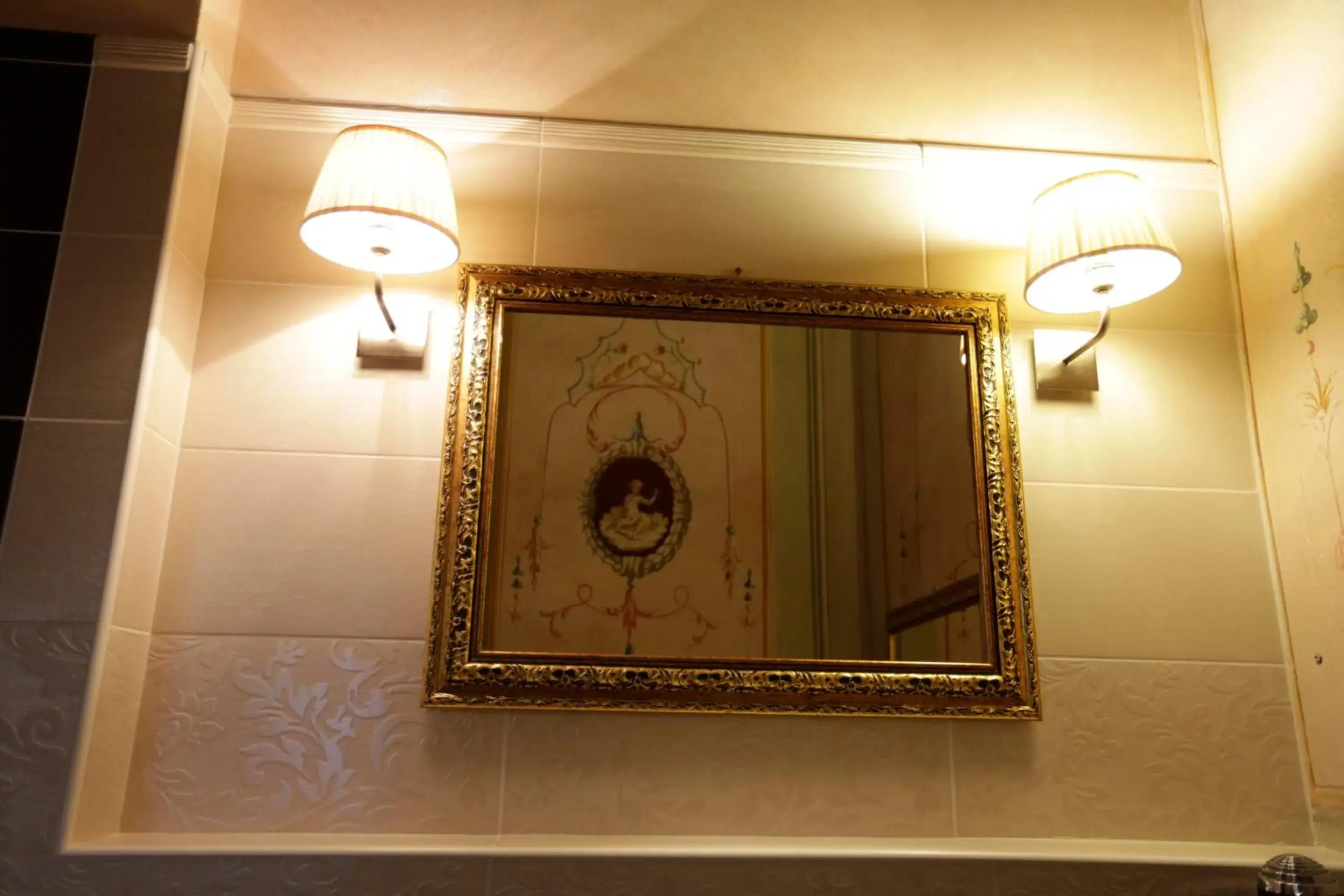 Decorative detail, Bathroom in Hotel Villa Sermolli