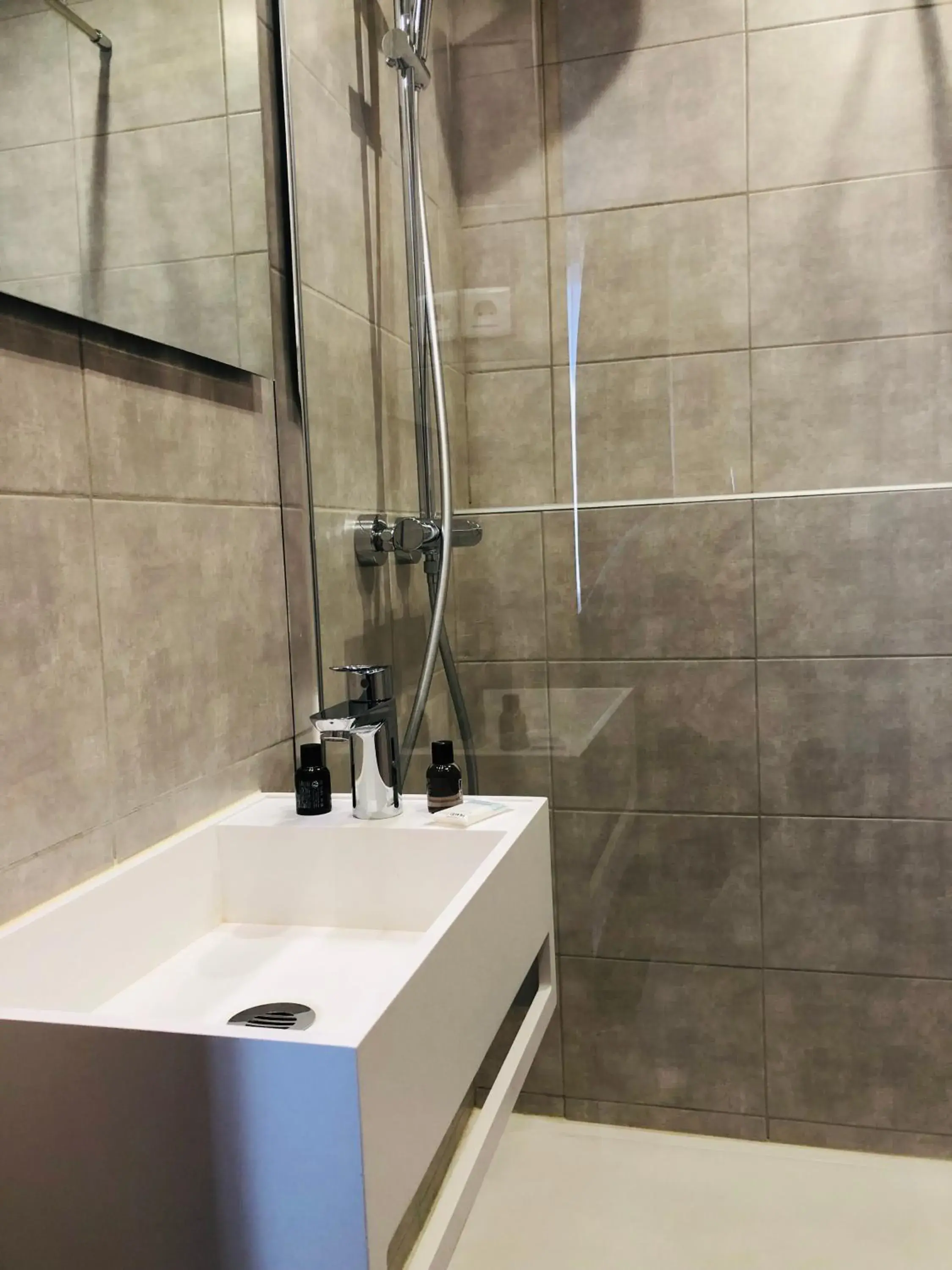 Bathroom in Hotel Marmotel Etoile