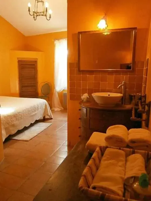 Bedroom in Les Aiguières en Provence