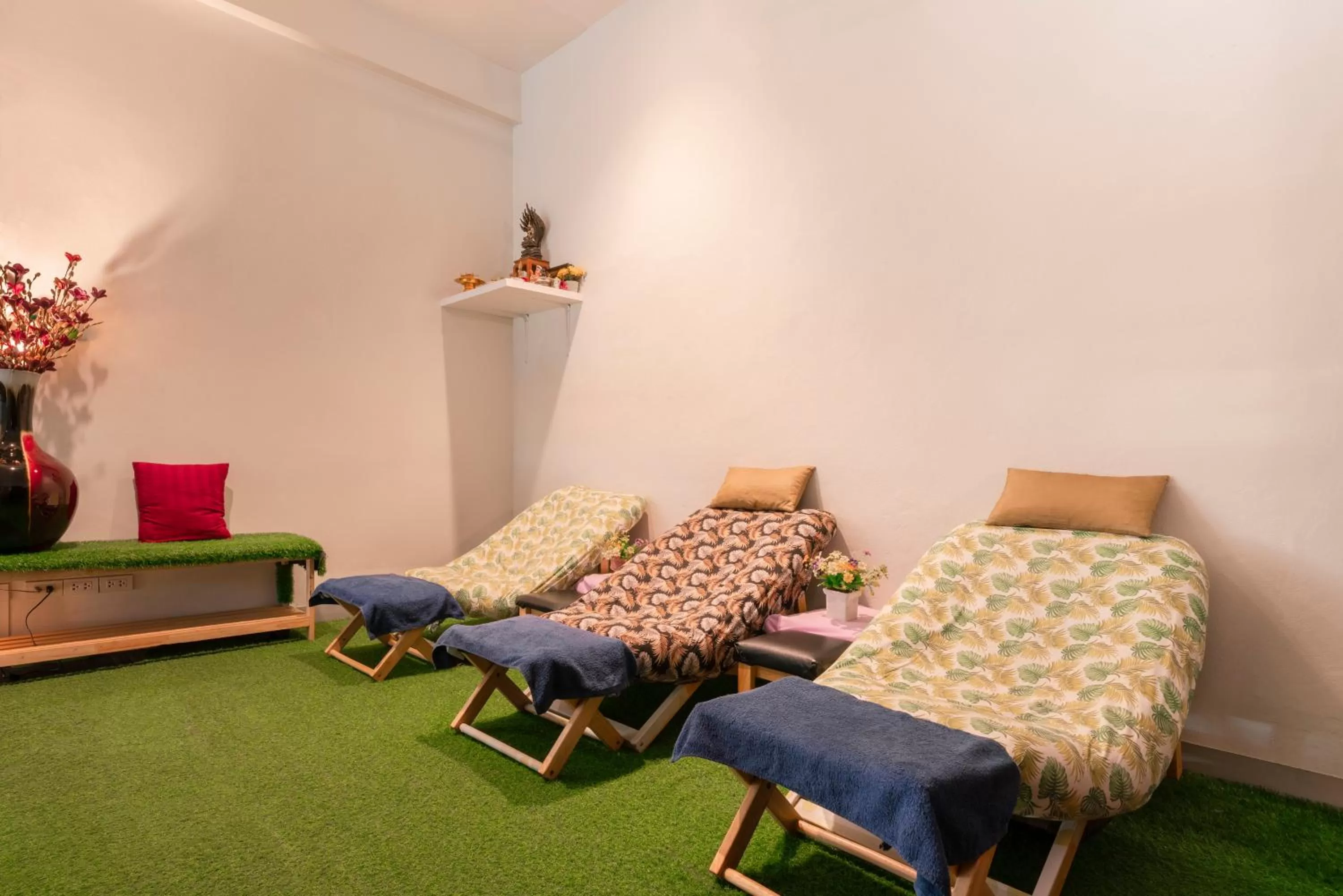 Massage in At 115 Hotel By Rompo