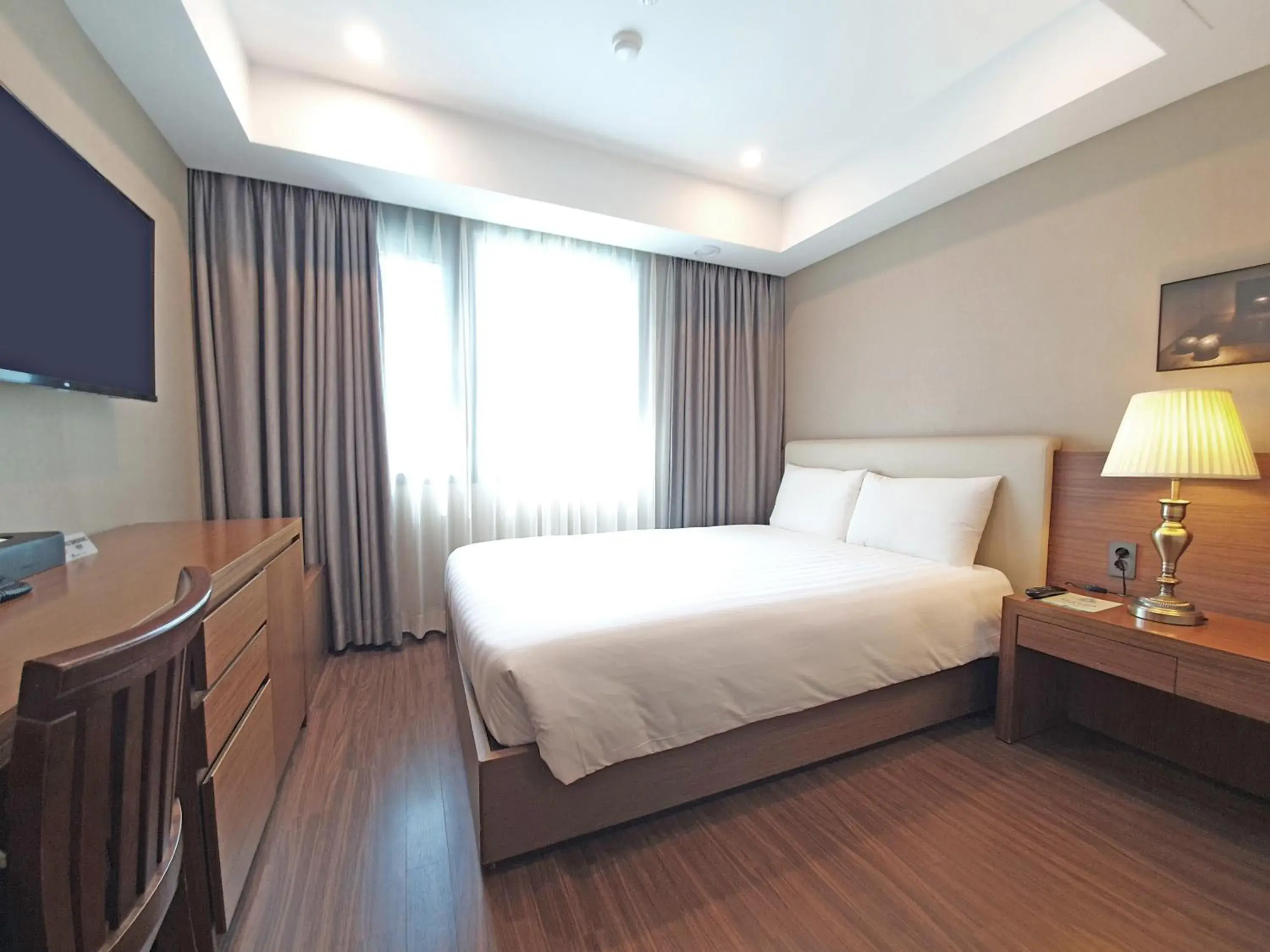 Photo of the whole room, Bed in Busan Business Hotel