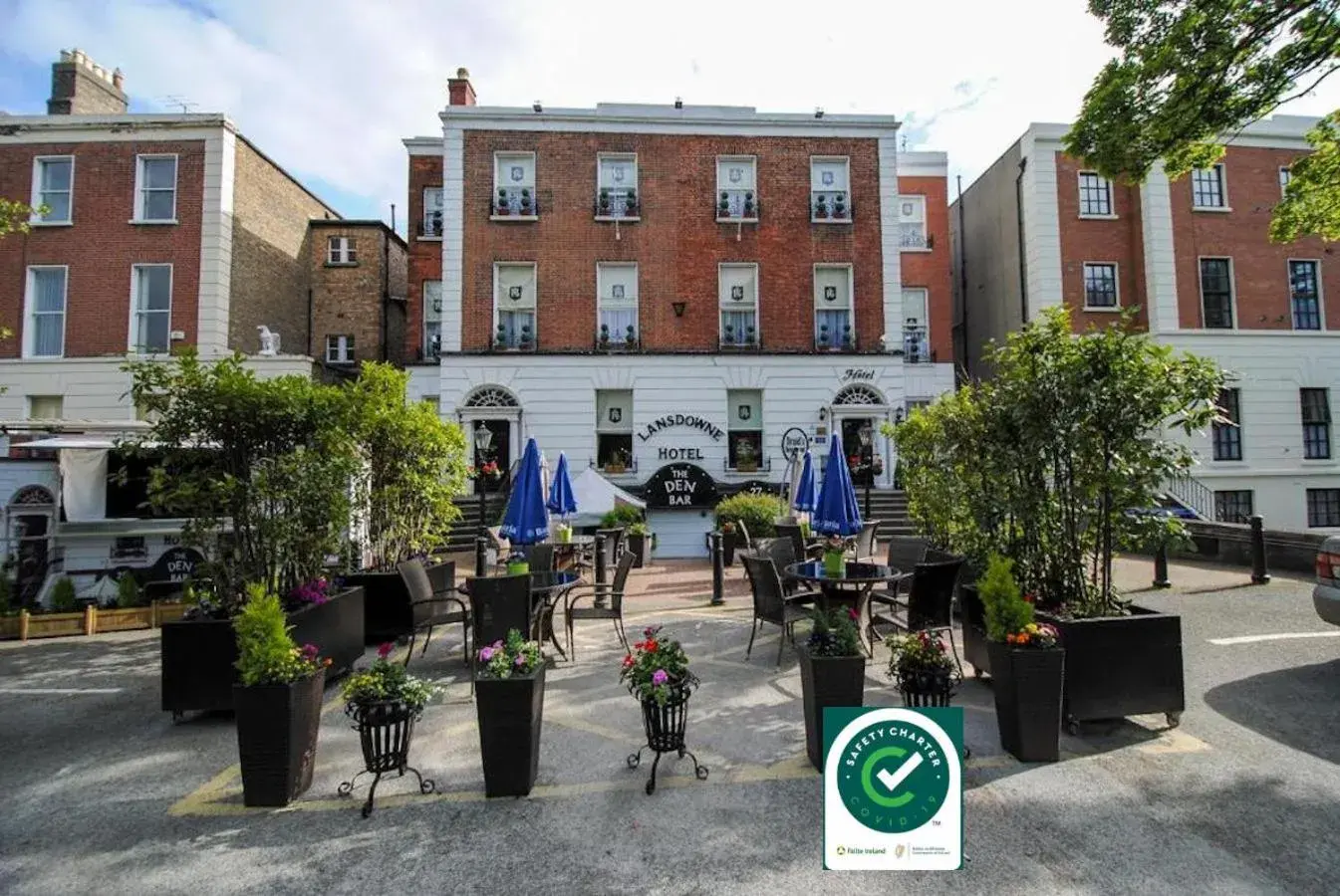 Property Building in The Lansdowne Hotel