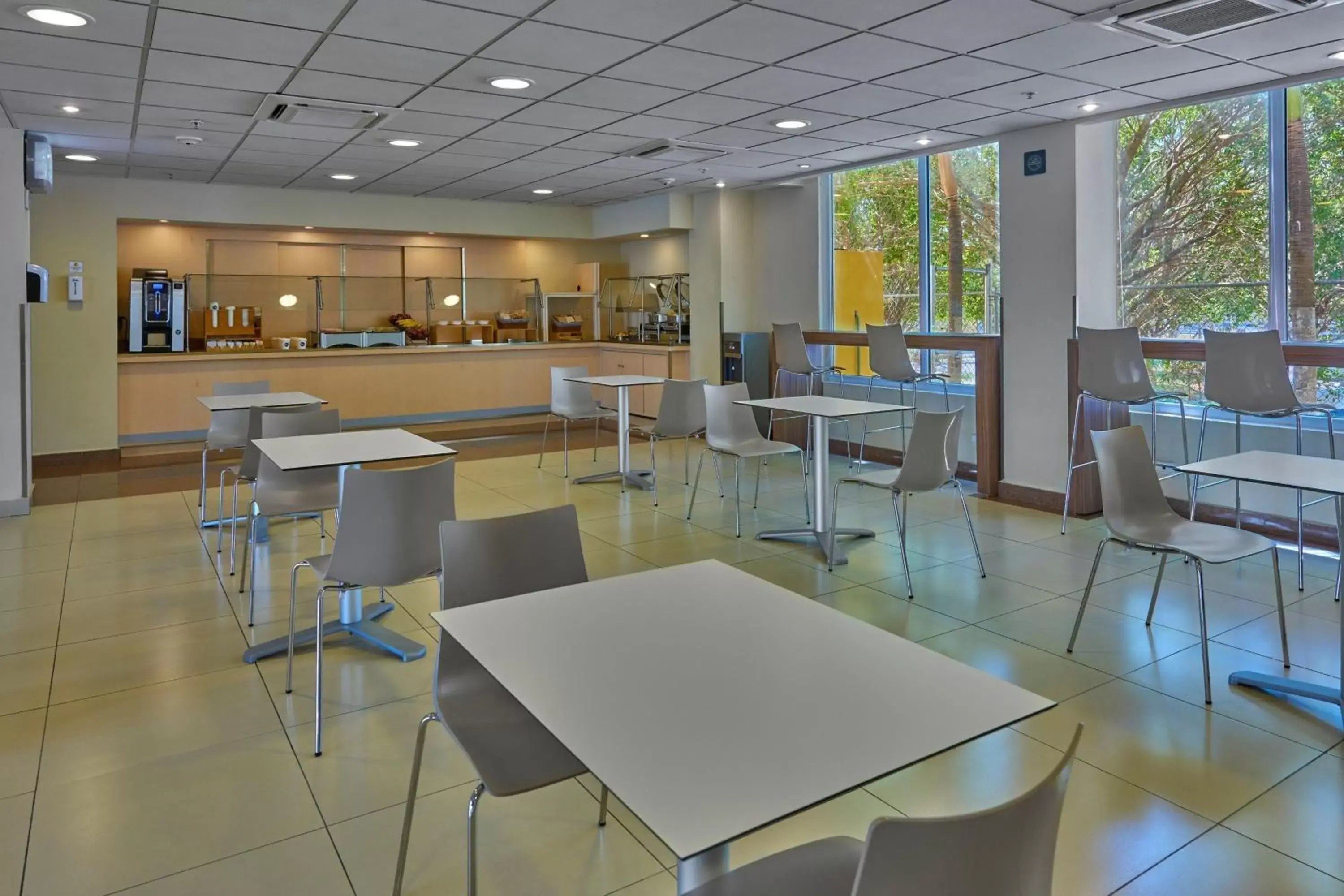 Breakfast, Restaurant/Places to Eat in City Express by Marriott Campeche