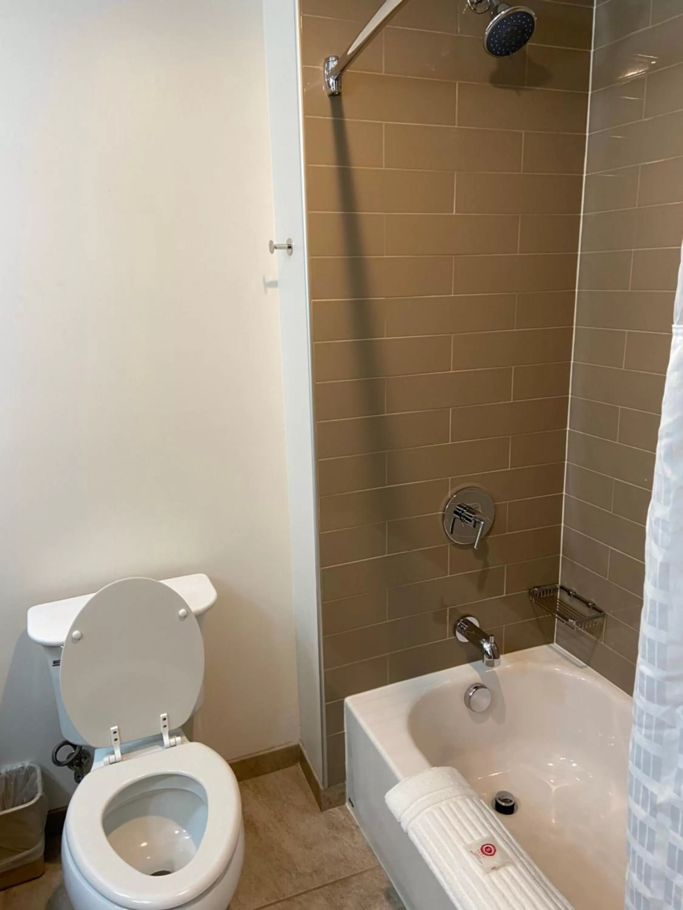 Bathroom in Comfort Inn Connellsville Riverview