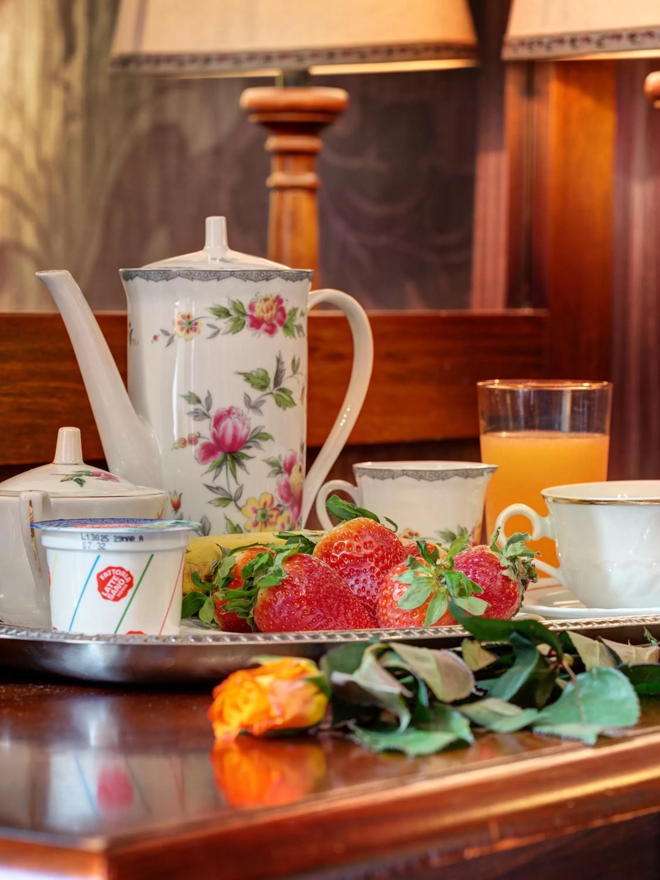 Food in Hotel Residenza In Farnese