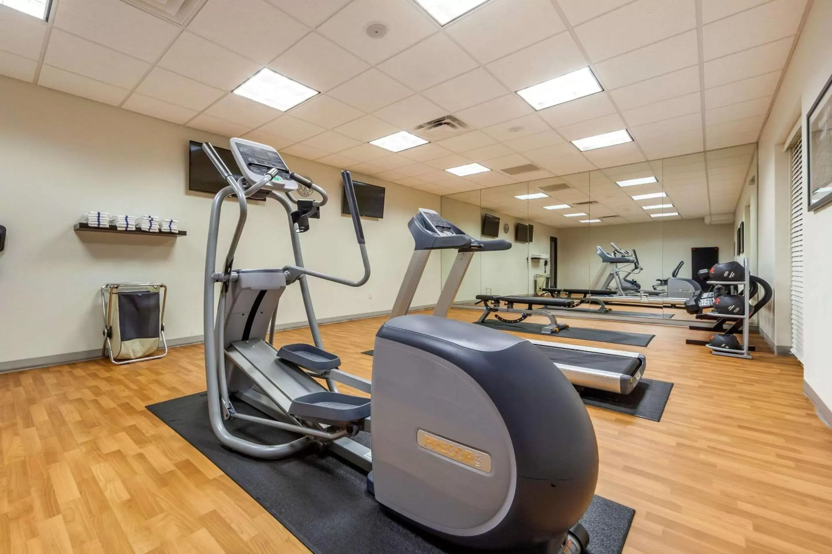 Fitness centre/facilities, Fitness Center/Facilities in Sleep Inn & Suites Lincoln University Area