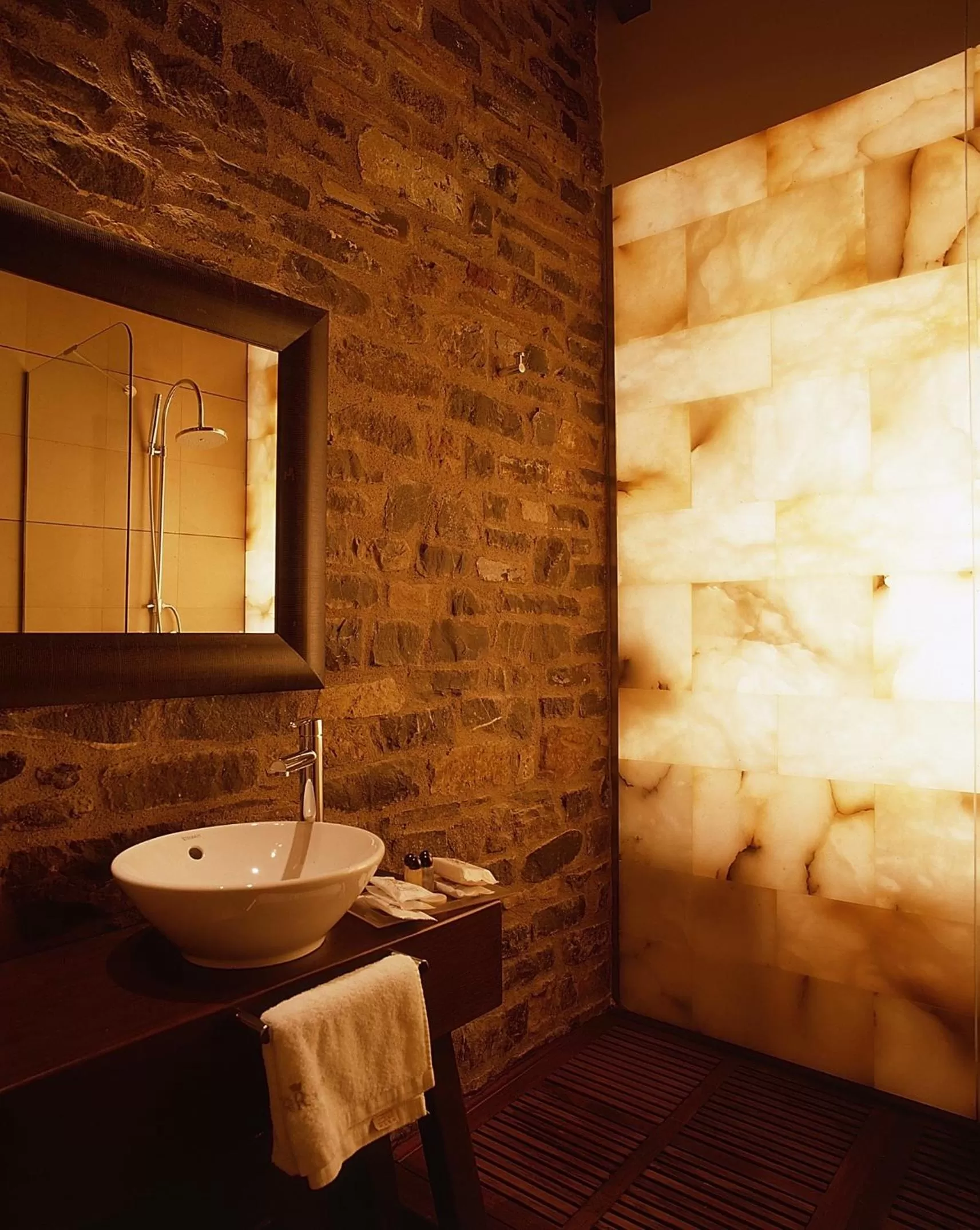 Shower in Los Siete Reyes