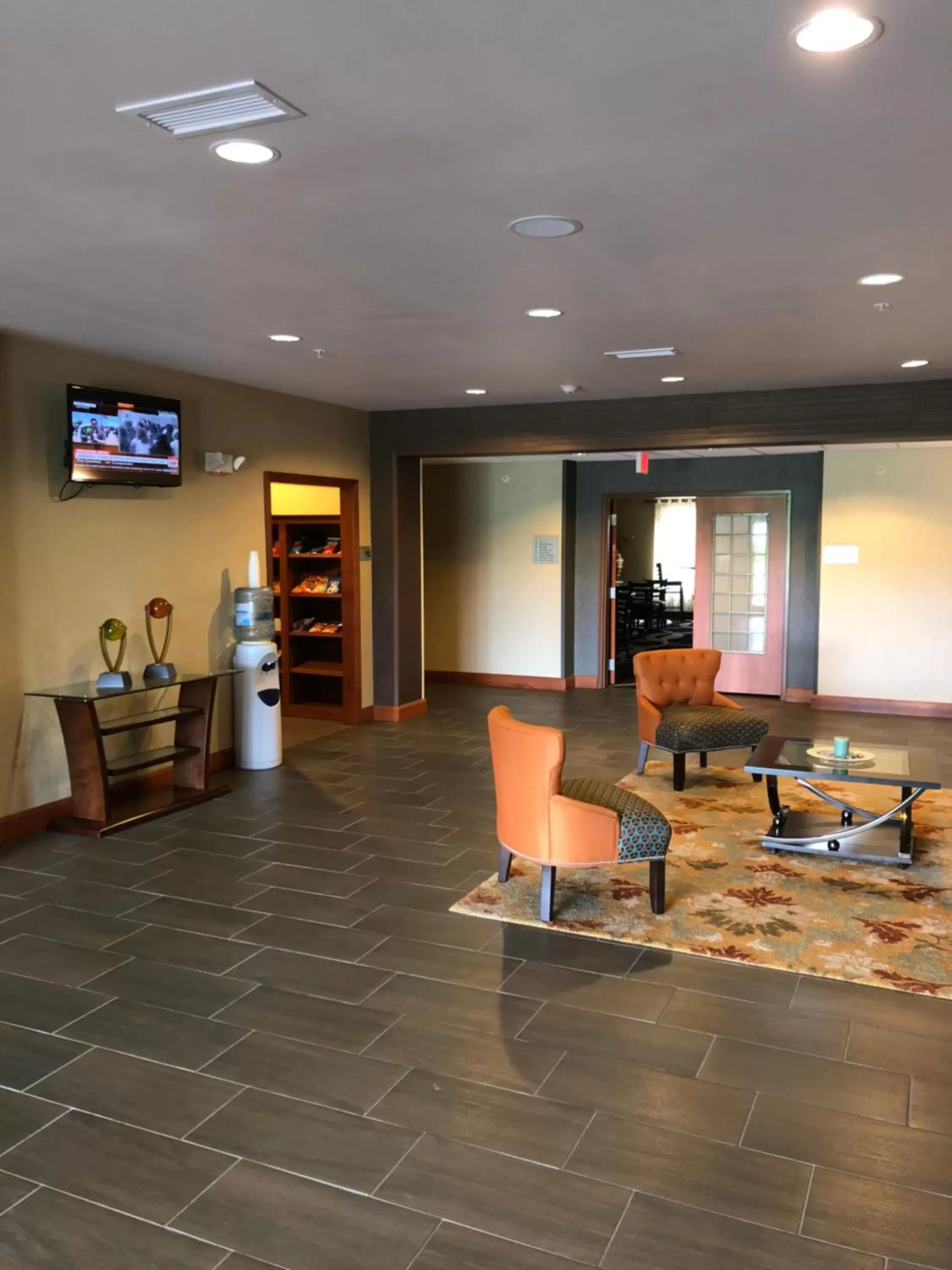 Lobby/Reception in Countryview Inn & Suites