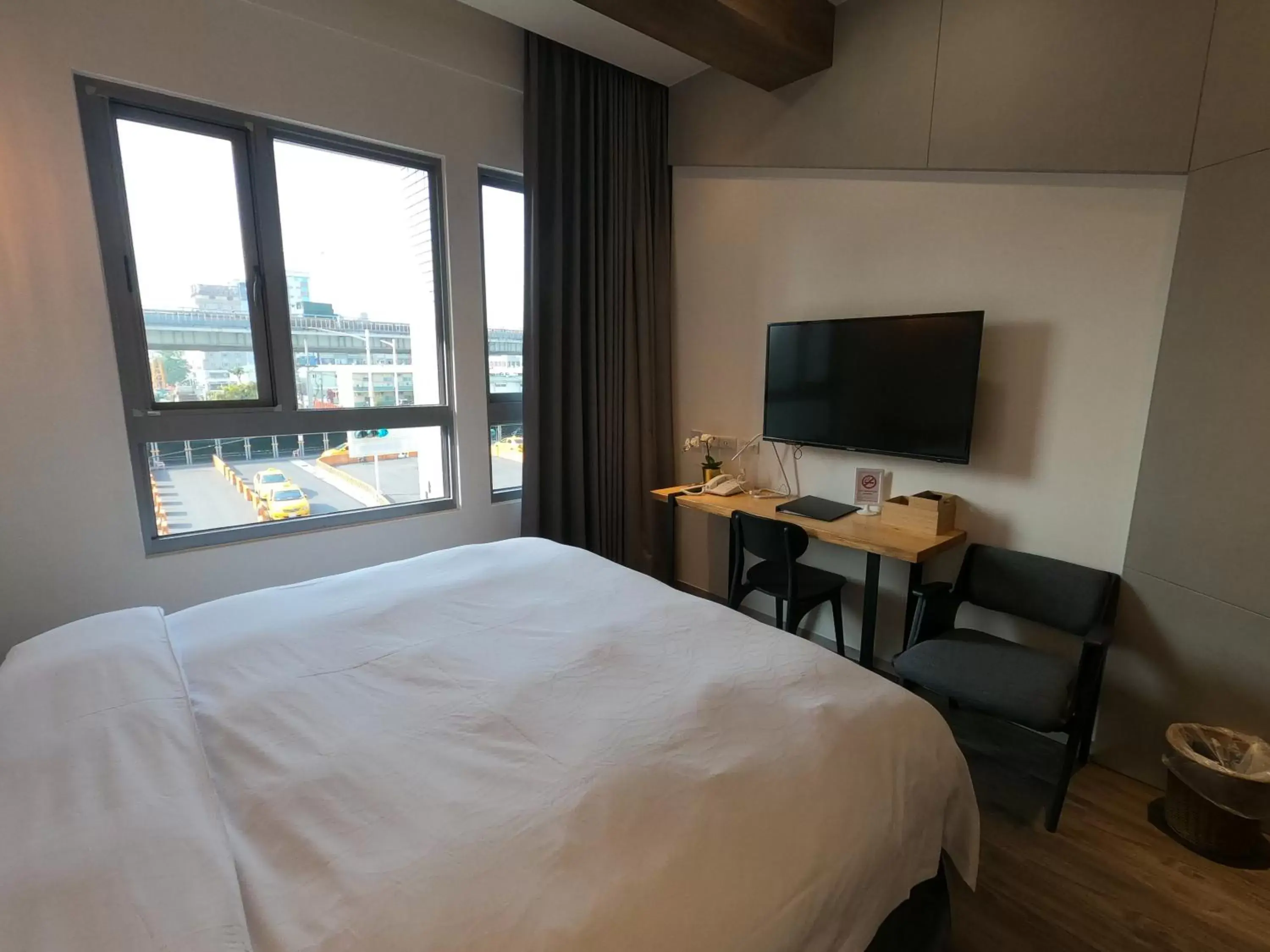 Bed in Watermark Hotel Kaohsiung Main Station