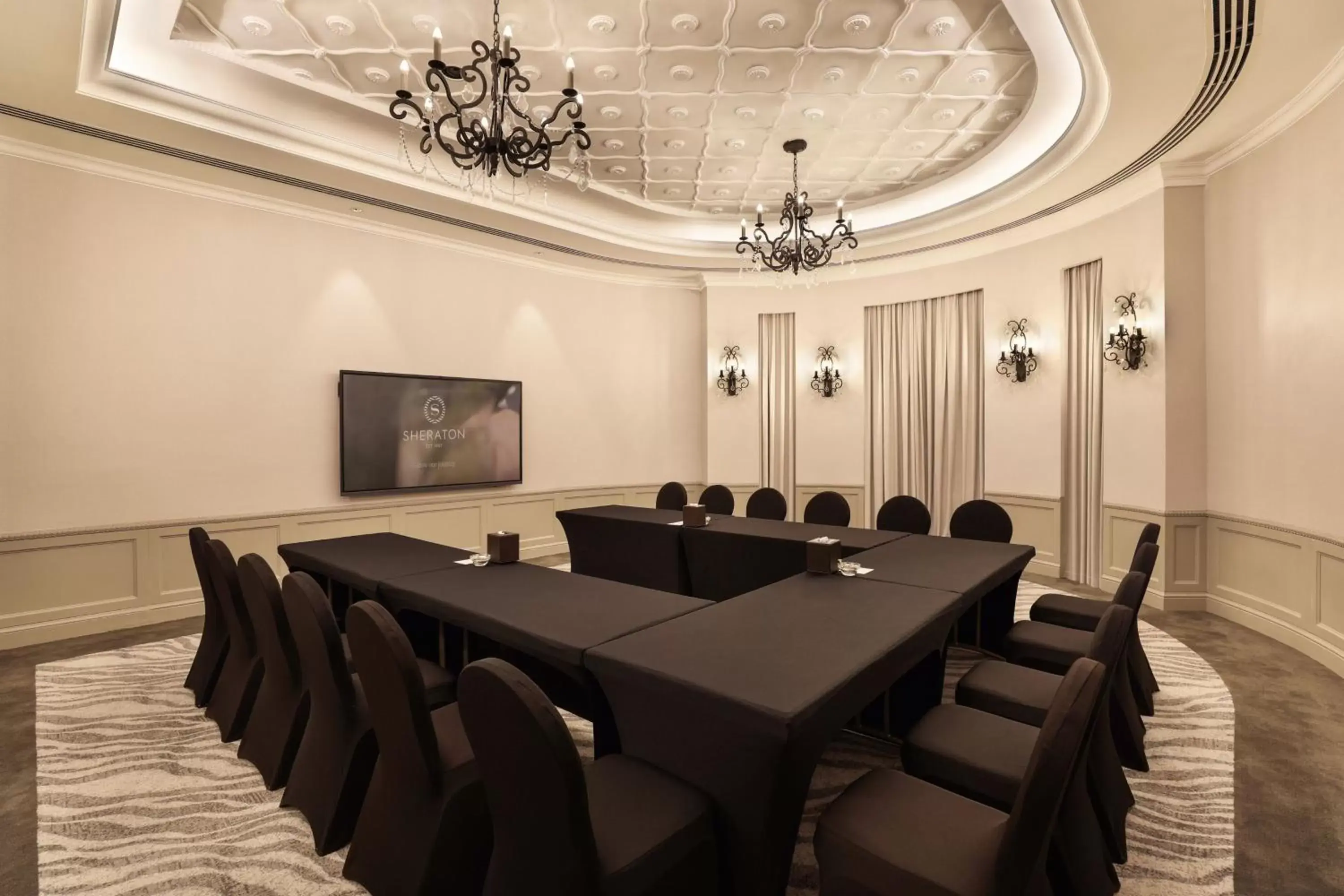 Meeting/conference room in Sheraton Abu Dhabi Hotel & Resort