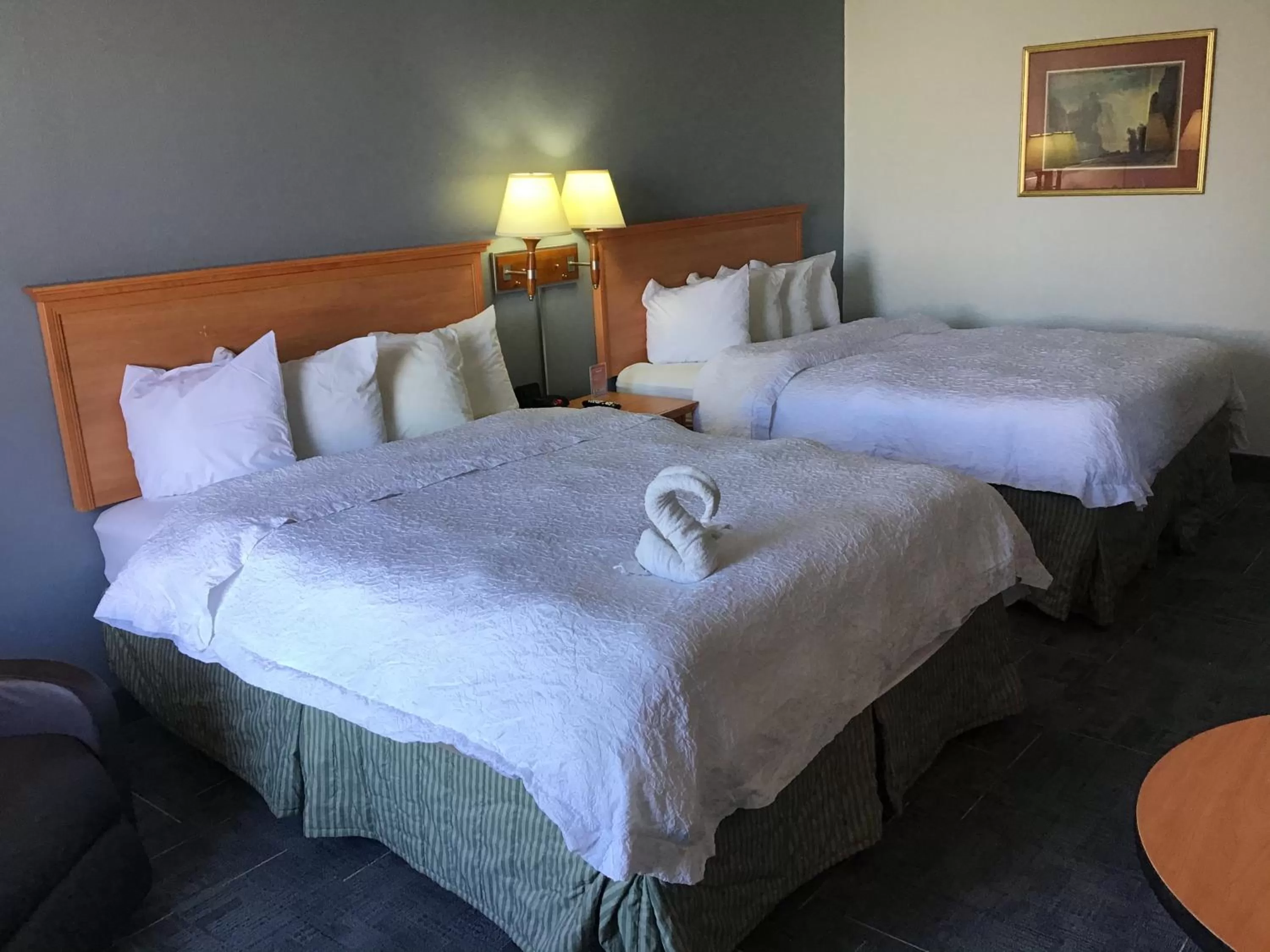 Bedroom in Howard Johnson by Wyndham Gillette