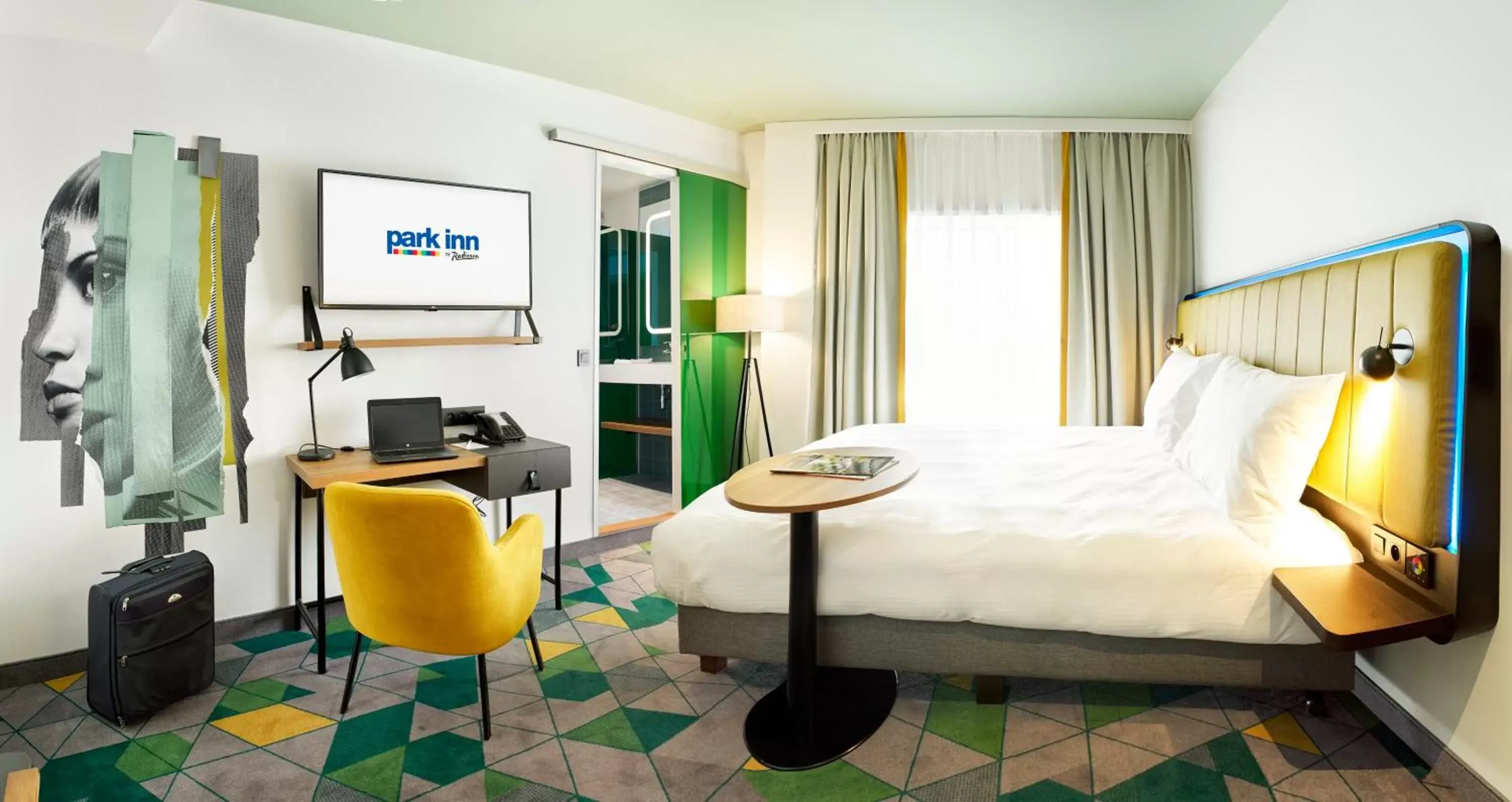 Bed in Park Inn By Radisson Hasselt