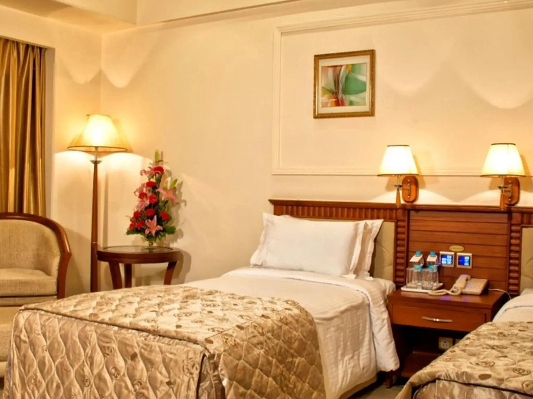 Bed in Clarion Hotel Bella Casa