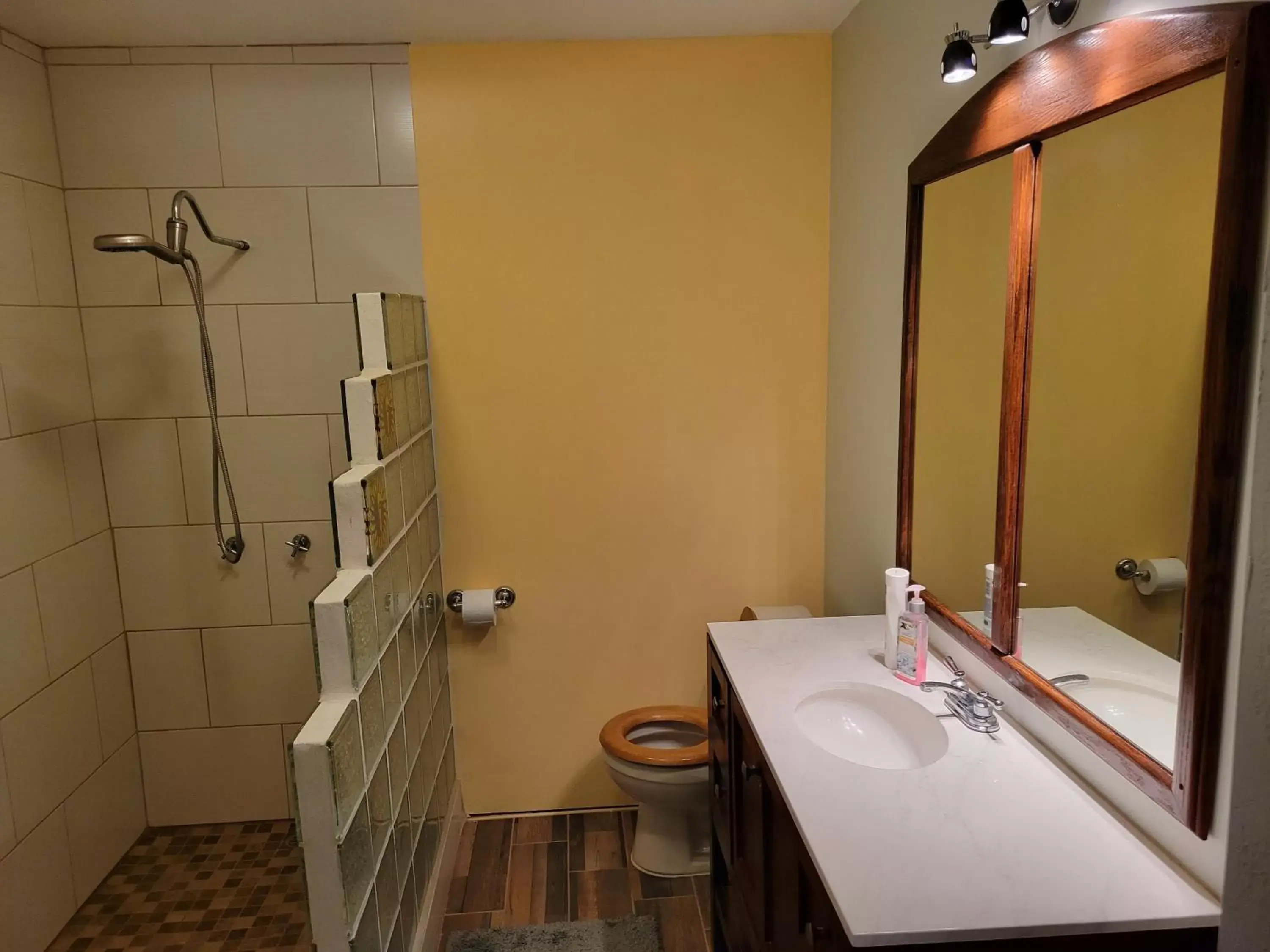 Bathroom in Playa Hermosa Inn at the beach