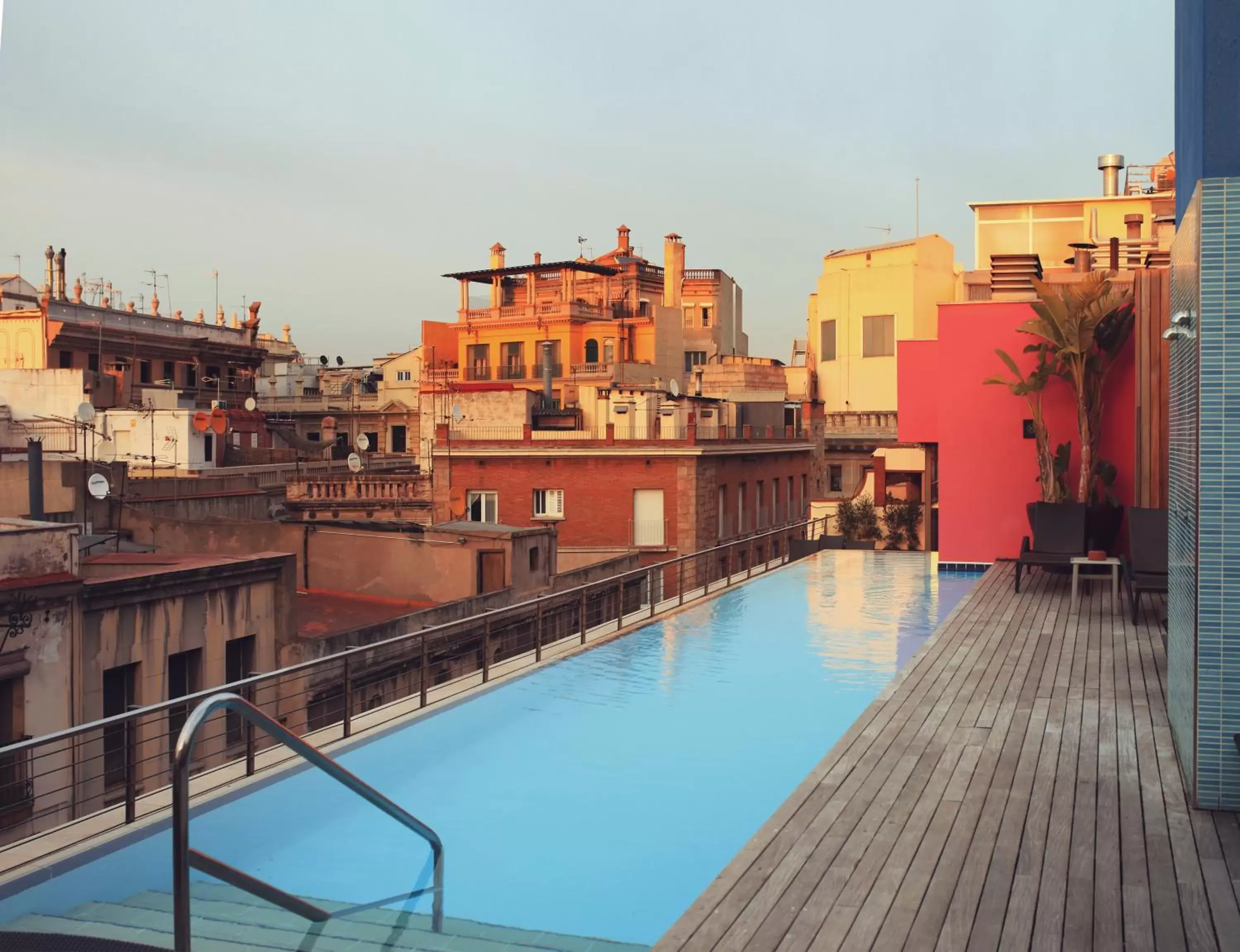 Spring, Swimming Pool in Hotel Barcelona Catedral