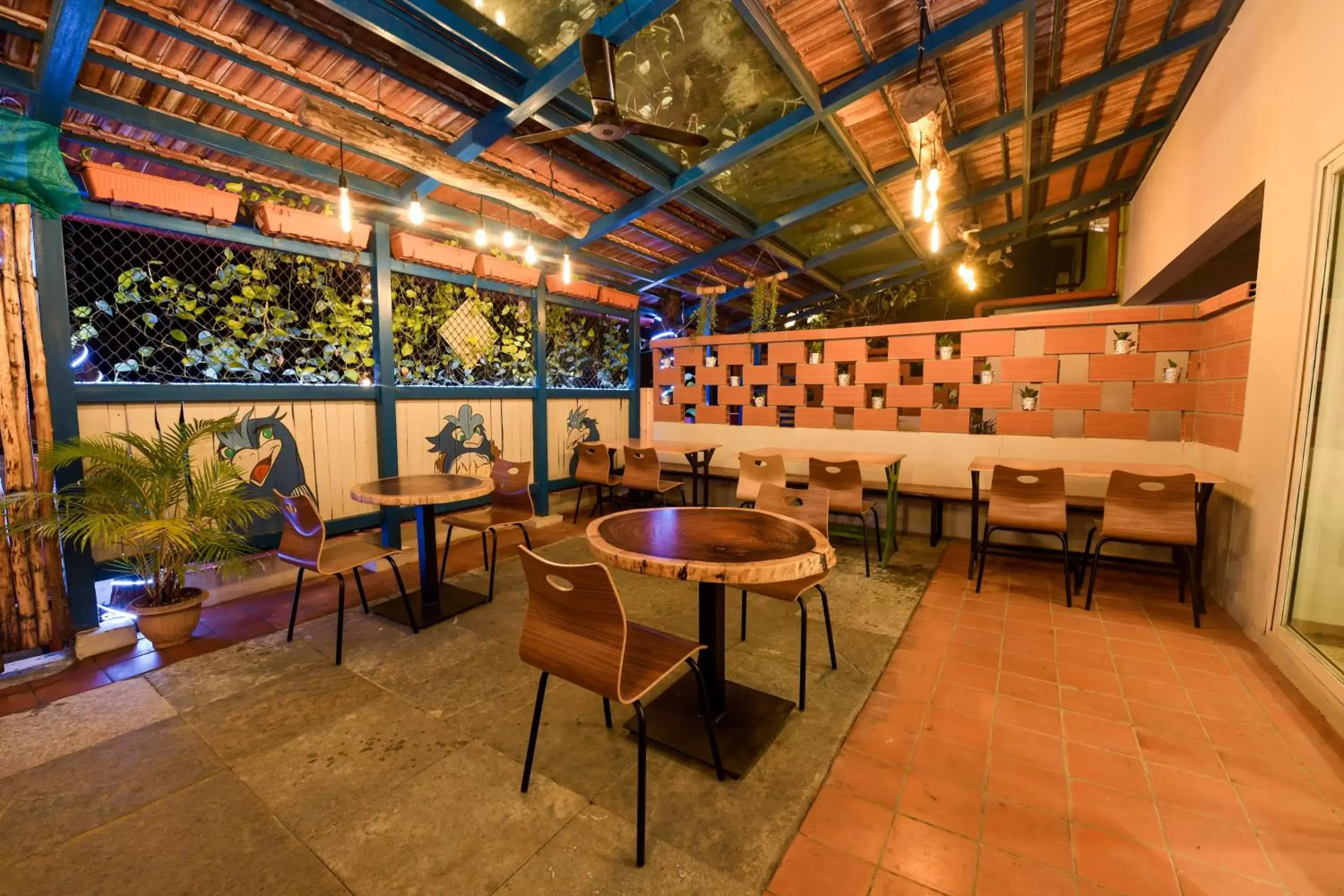 Restaurant/places to eat in SAFARI QUEST Restaurant/places to eat in SAFARI QUEST