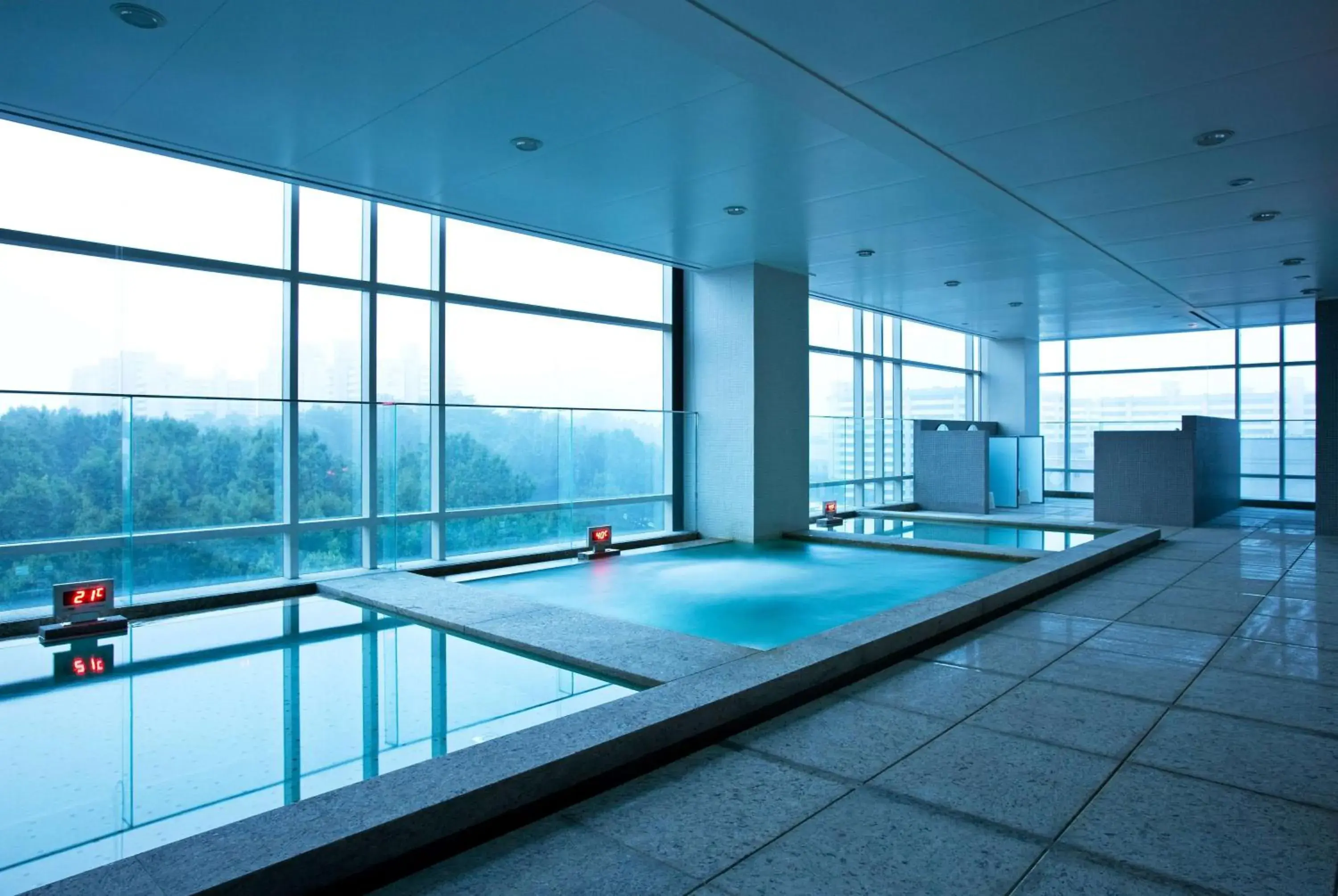 Spa and wellness centre/facilities, Swimming Pool in Ramada Plaza by Wyndham Suwon