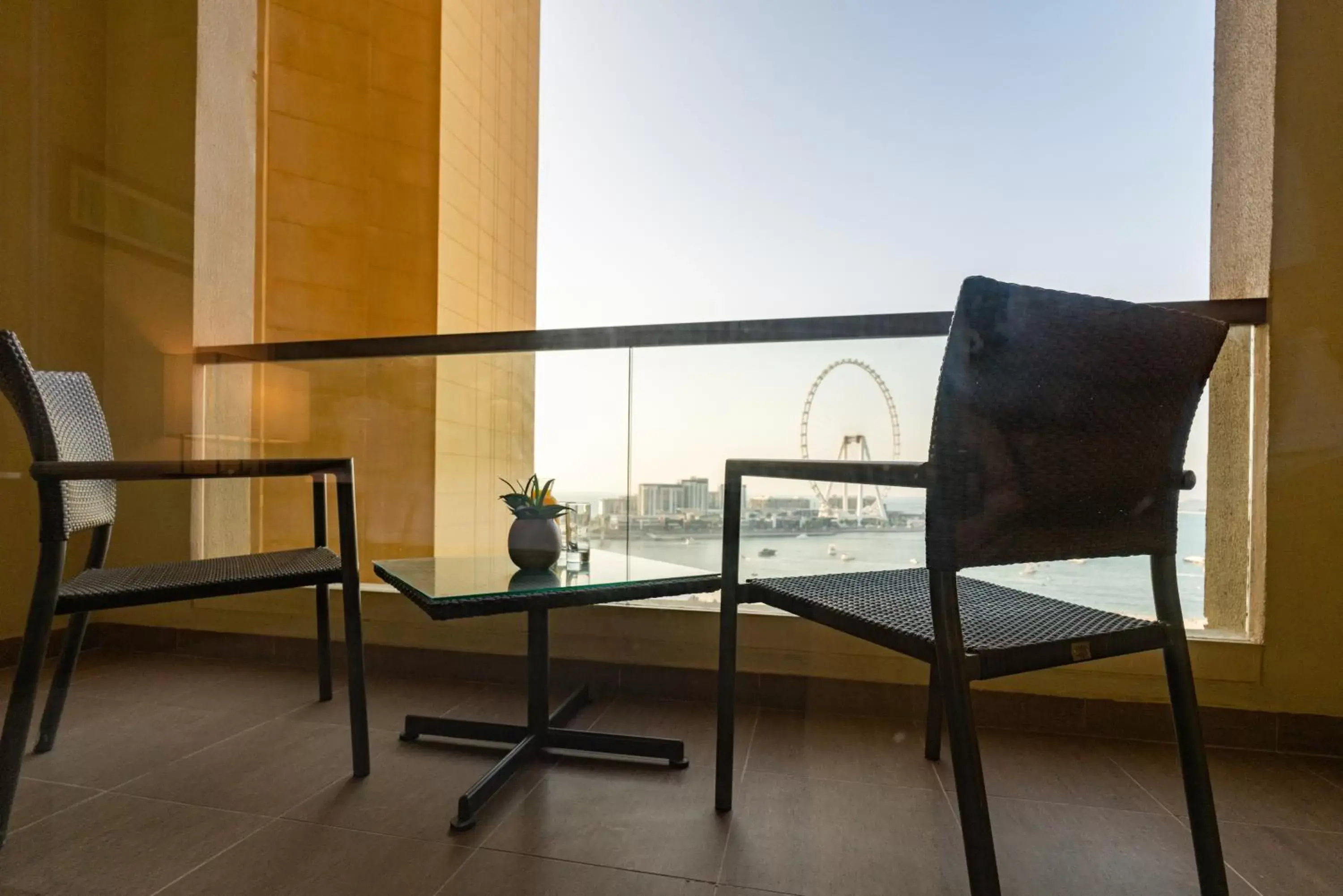 View (from property/room), Balcony/Terrace in Amwaj Rotana, Jumeirah Beach - Dubai