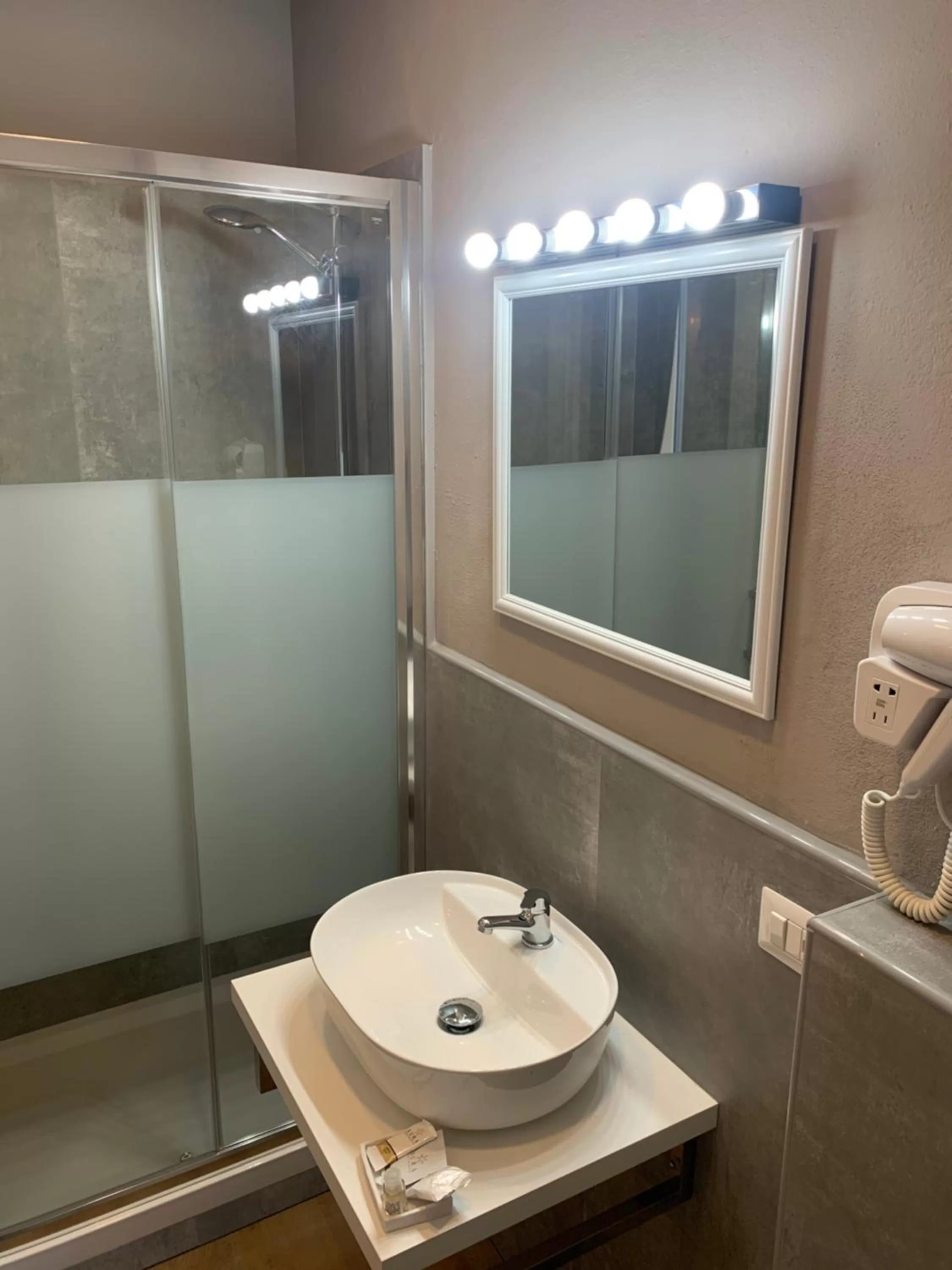 Bathroom in Piccola Dimora B&B