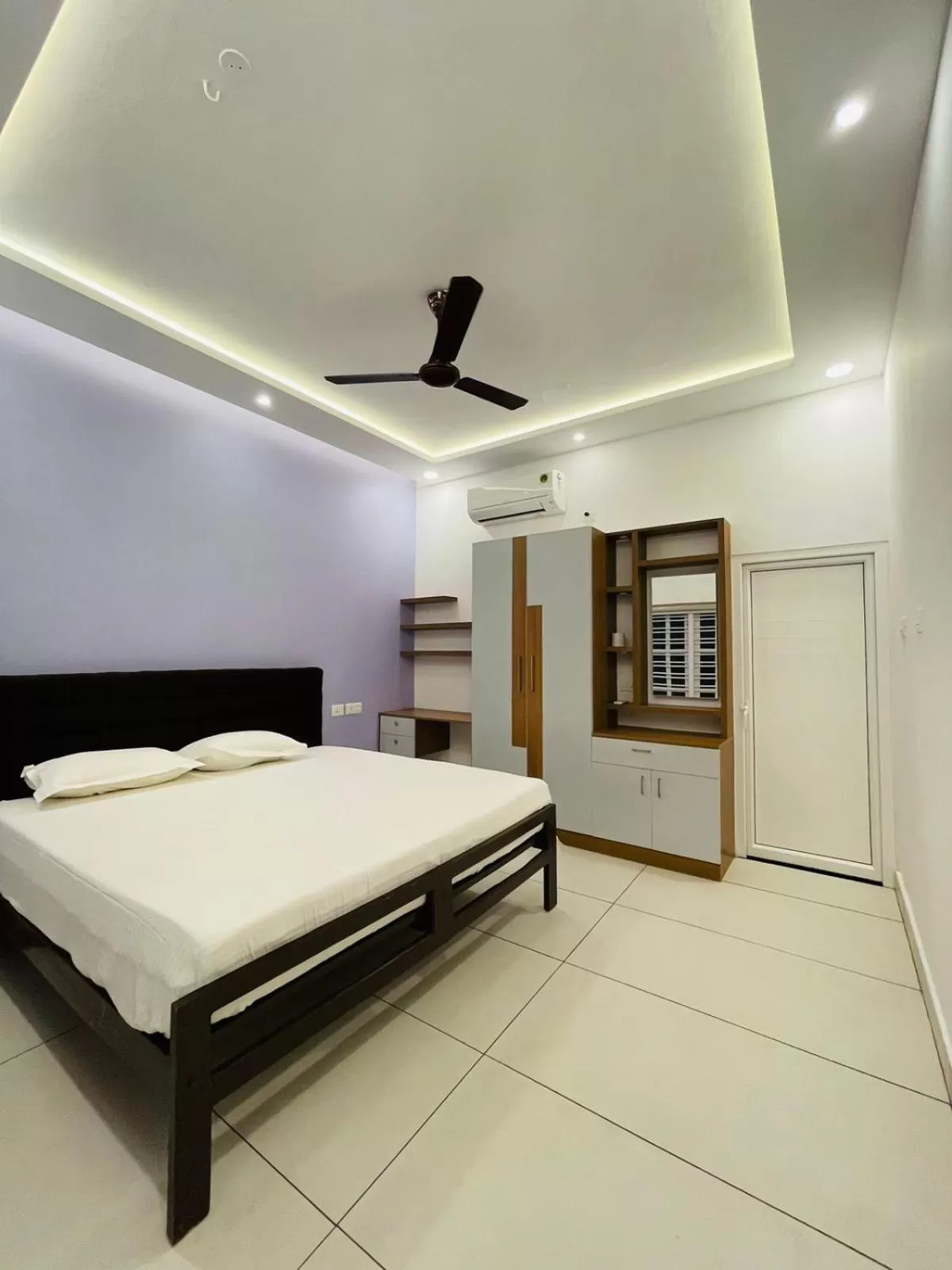 Bed in Garden Bay Resort