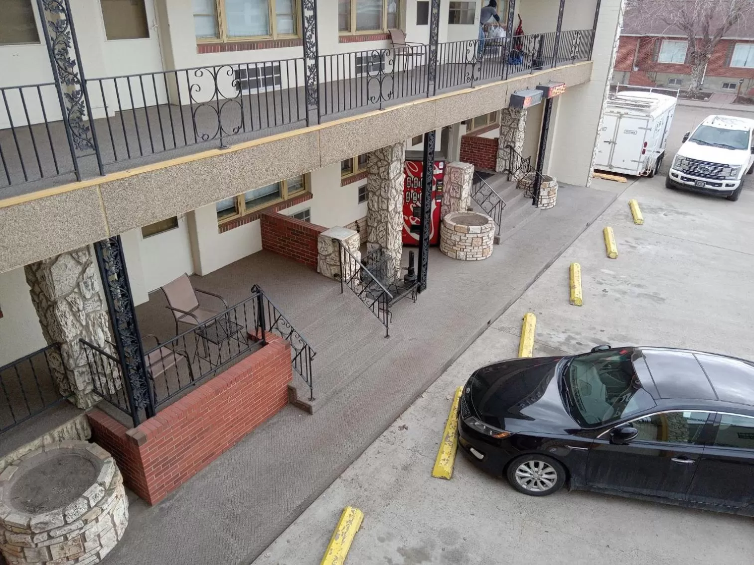 Property building in Siesta Motel