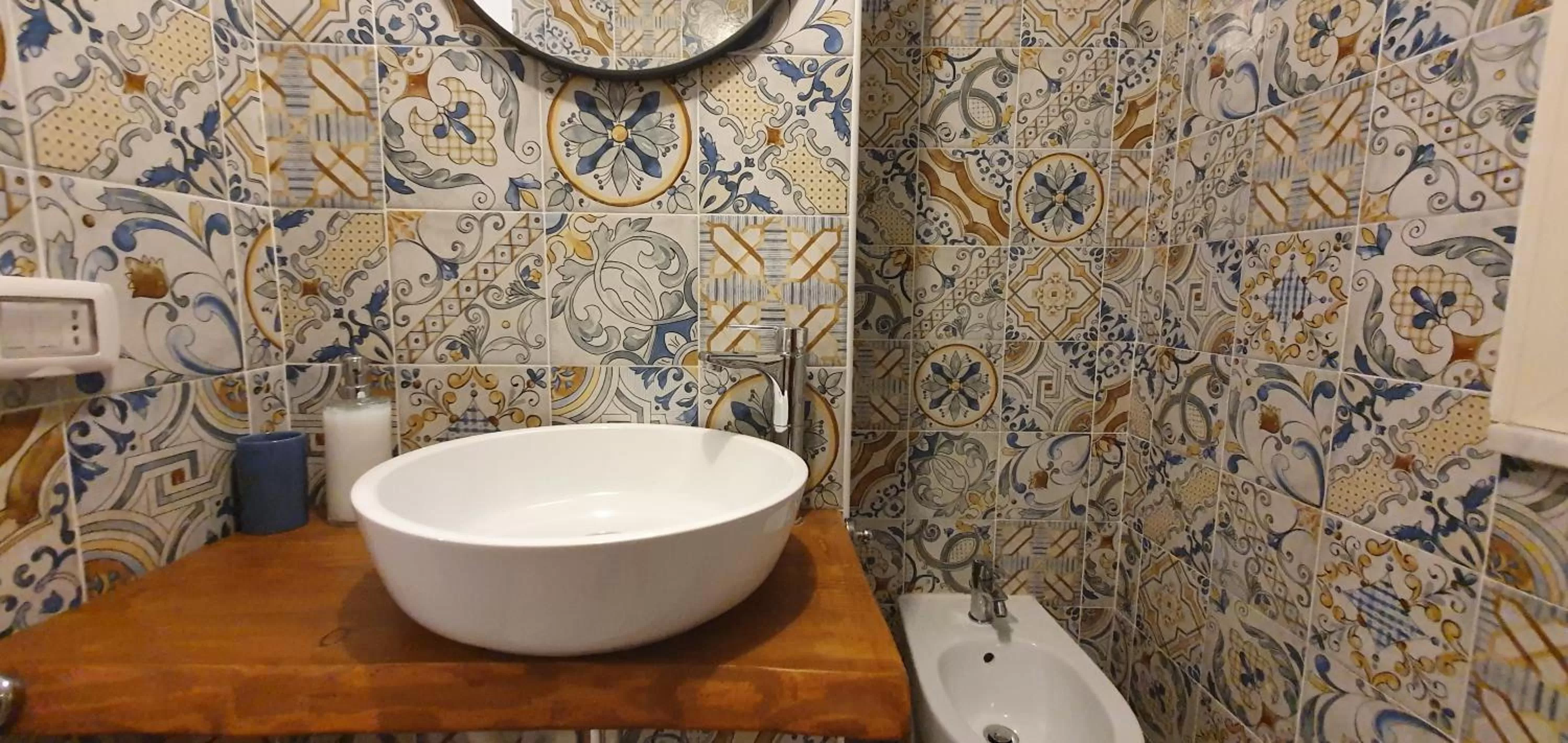 Bathroom in The Spanish Palace, Suites, Rooms, Apartments & Terraces