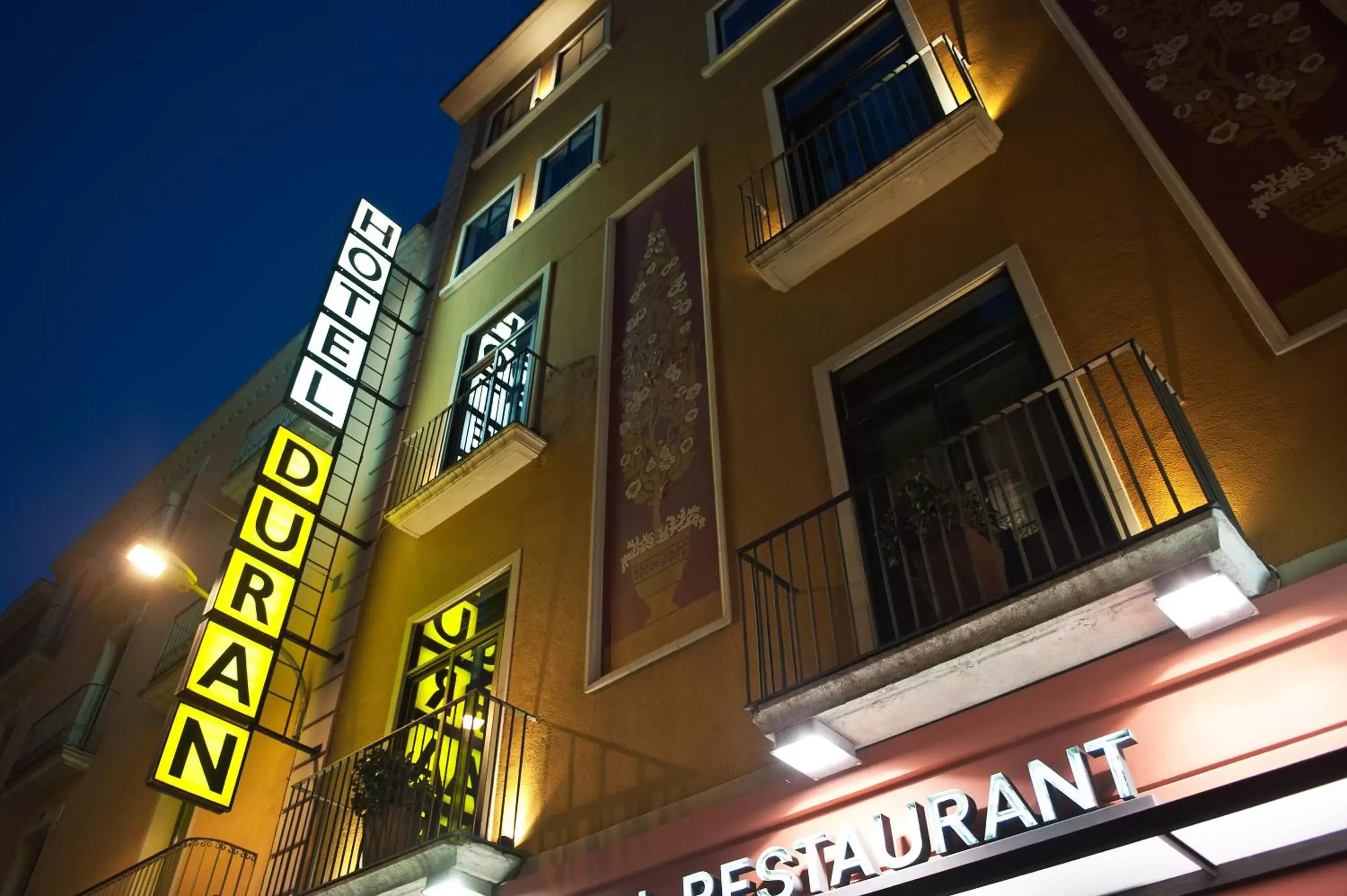 Facade/entrance, Property Building in Hotel Duran