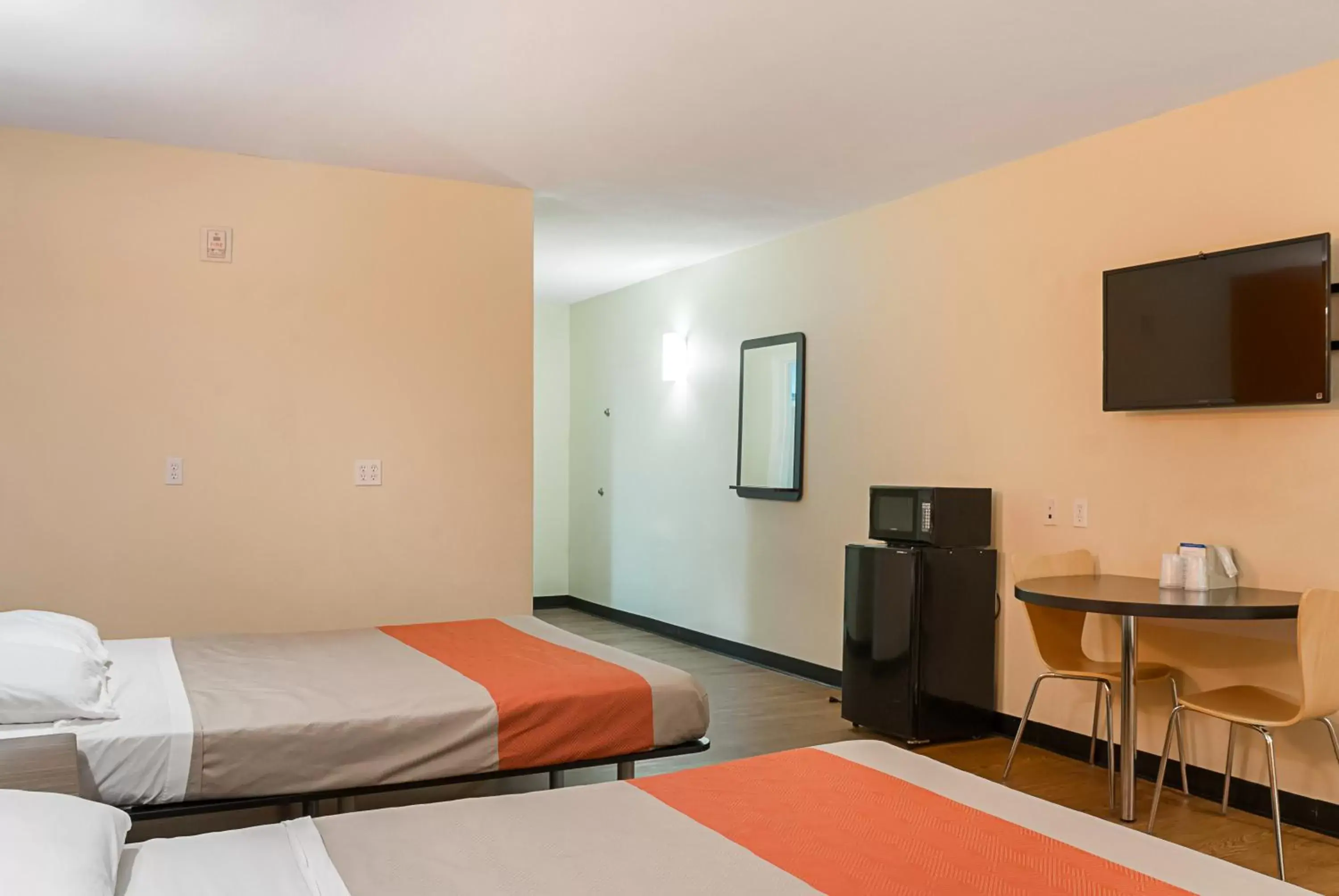 Bedroom, Room Photo in Motel 6-New Orleans, LA - Near Downtown