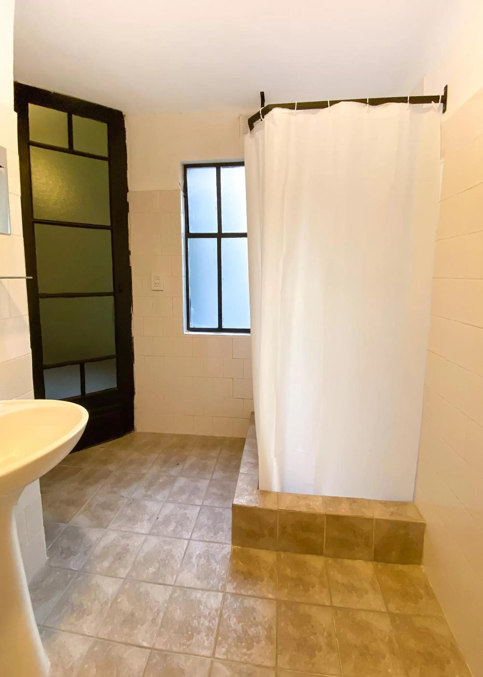 Shower in Maison Ramón